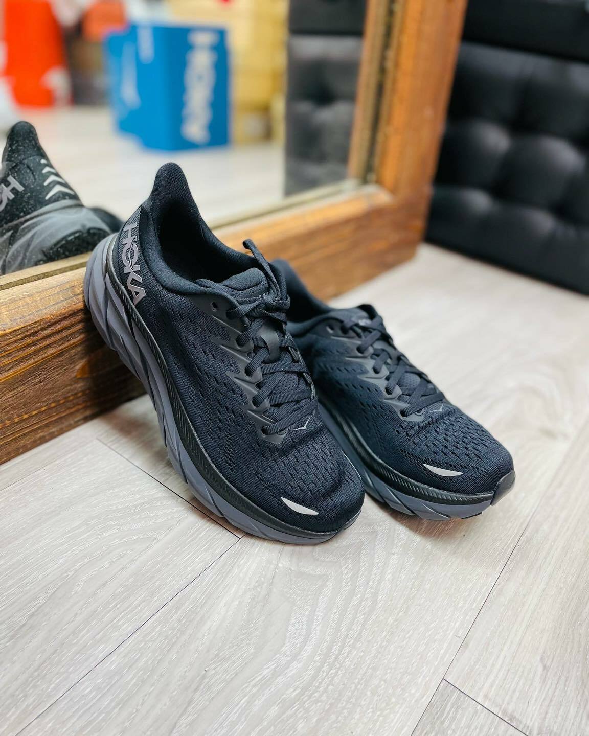 {現貨} Hoka One One Clifton 8 "Black"