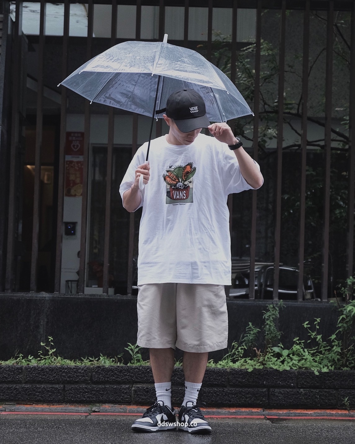 VANS 短袖 國外限定款 塗鴉風 花朵 捕蠅草 黑色 白色