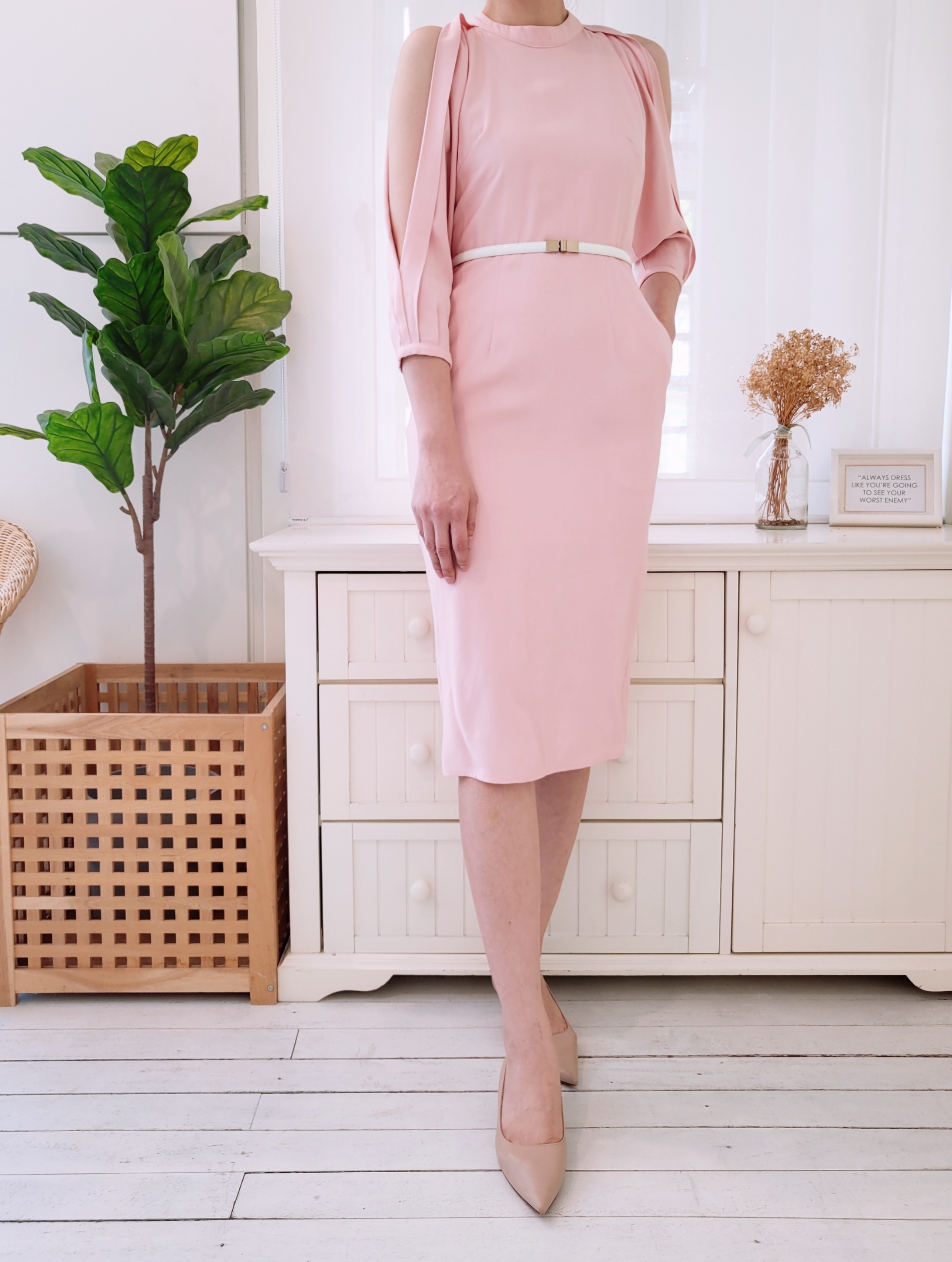 COLD SHOULDER PENCIL DRESS (WITHOUT BELT)