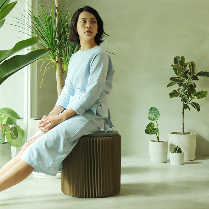 台灣 洛陽紙櫃｜Earth Stool 蜂巢凳 再生灰