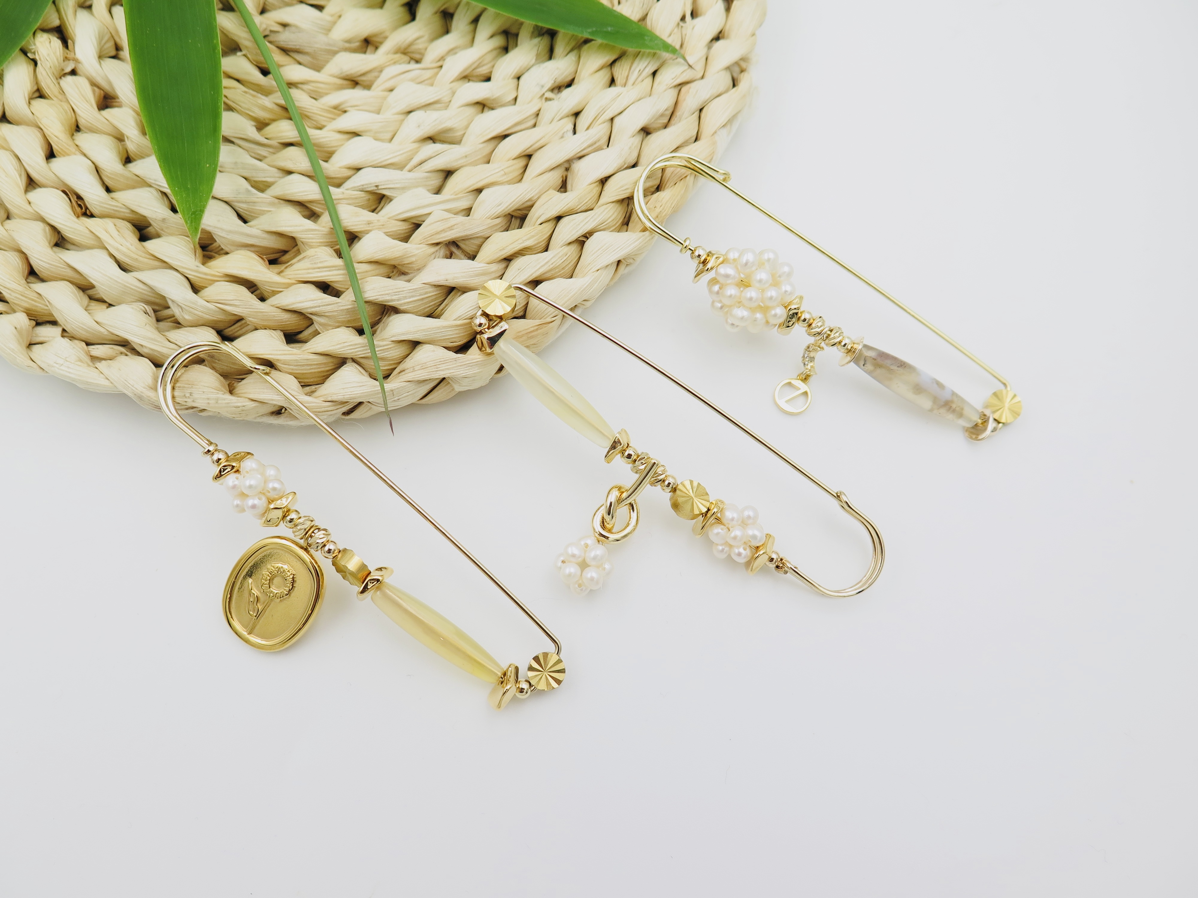 COLE COOL Natural yellow agate & pearl pin Japanese style best gift