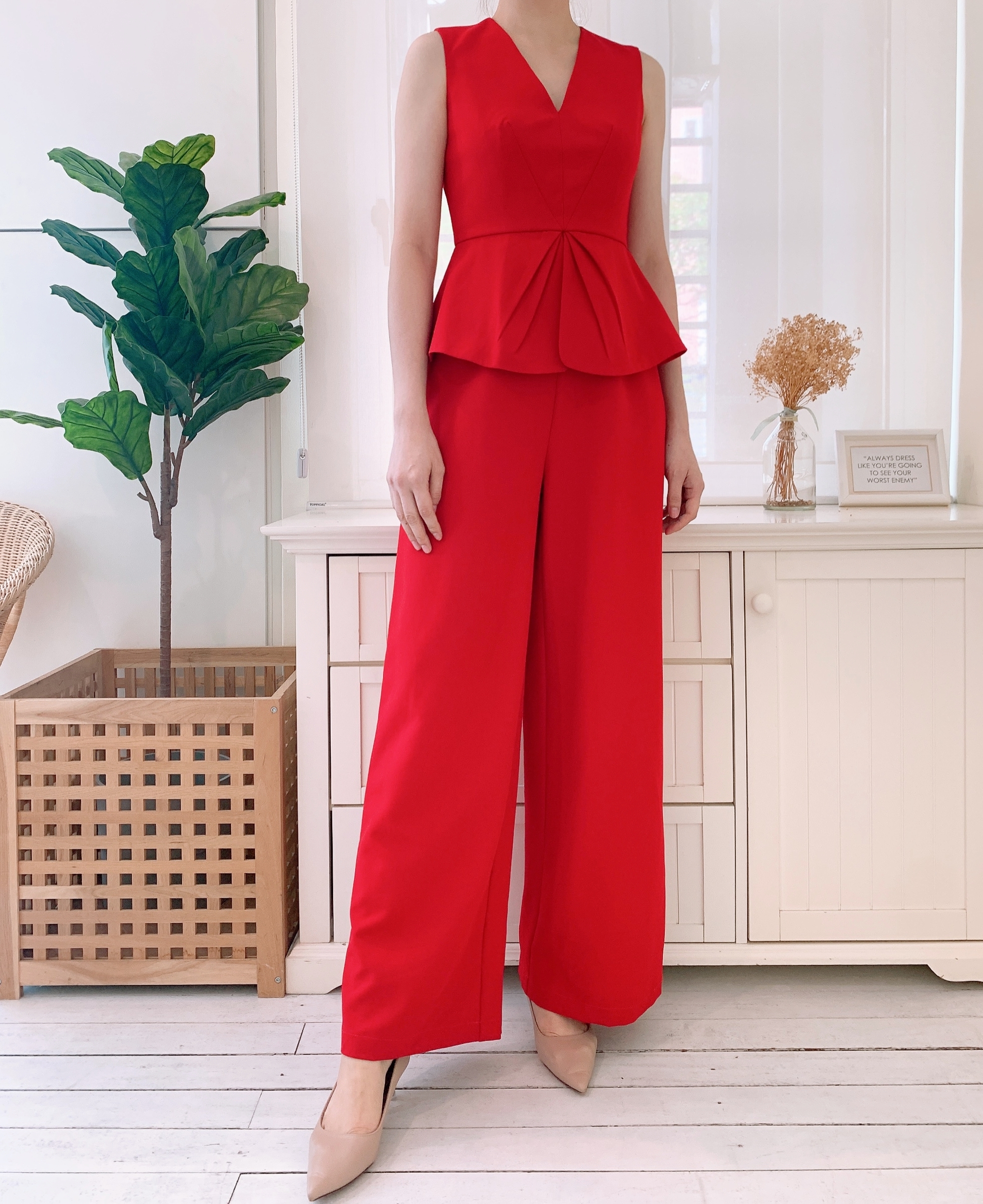 V NECK WIDE LEG LONG JUMPSUIT