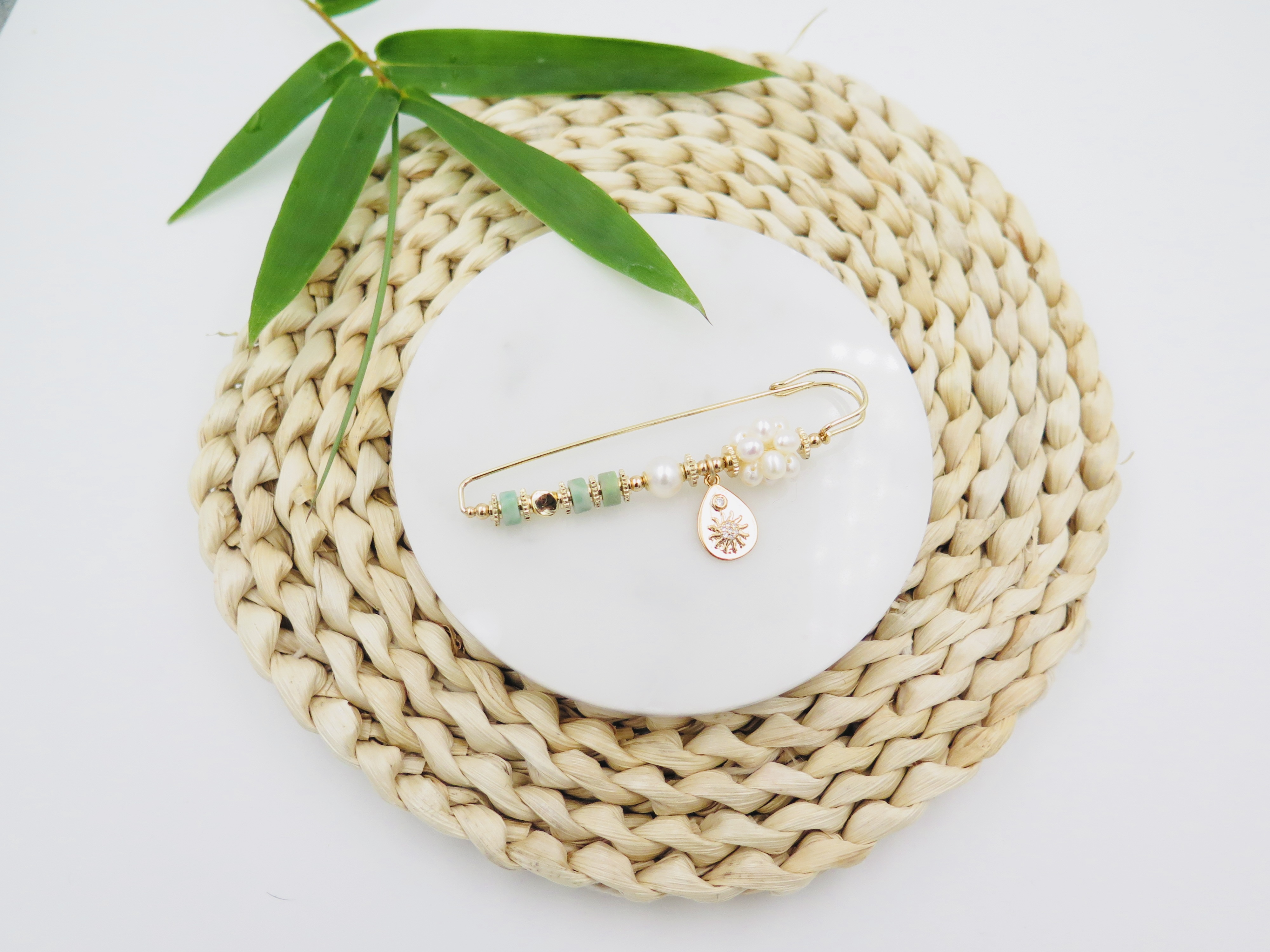 COLE COOL Natural green stones & pearl pin Japanese style best gift