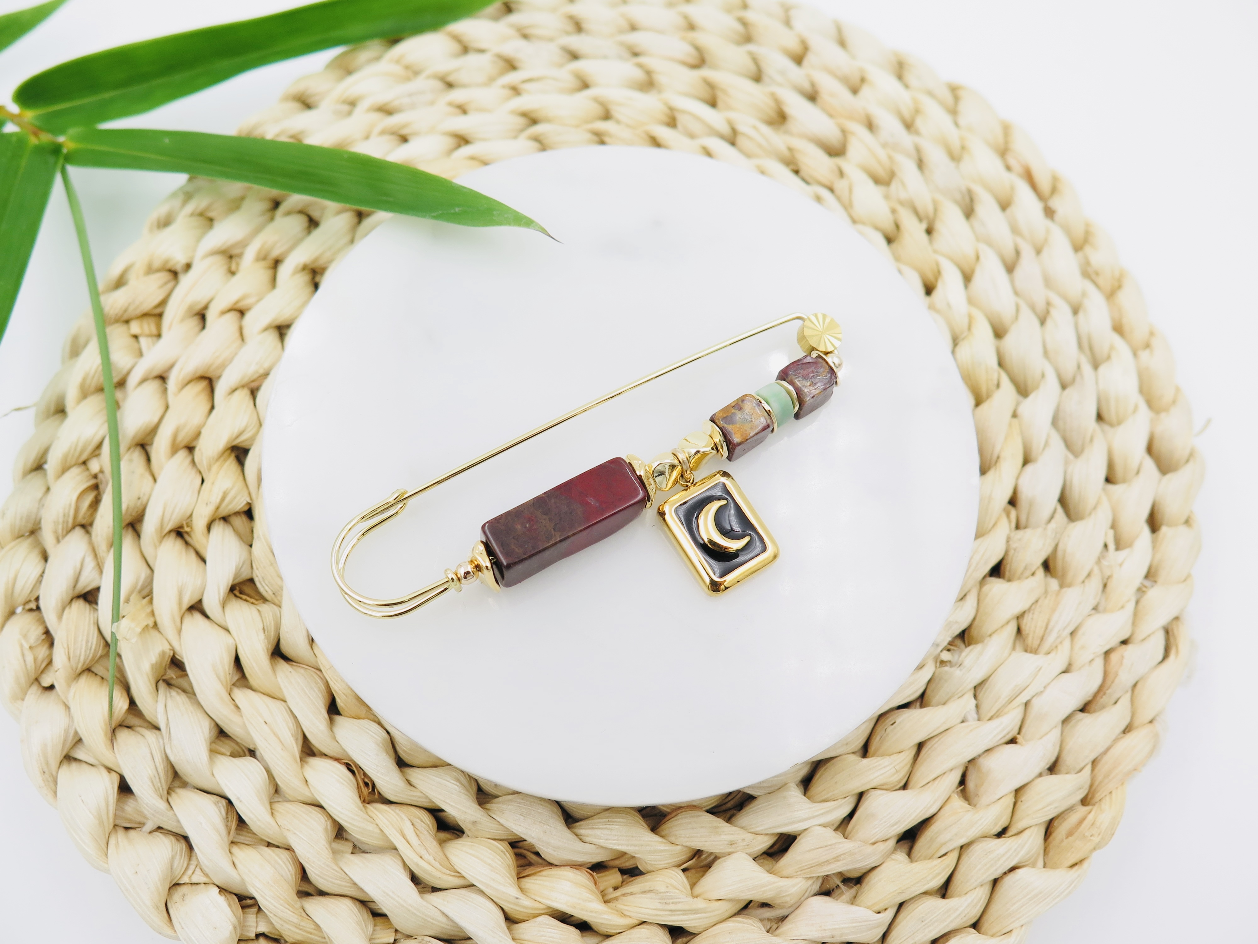 COLE COOL Natural red stones pin Japanese style best gift