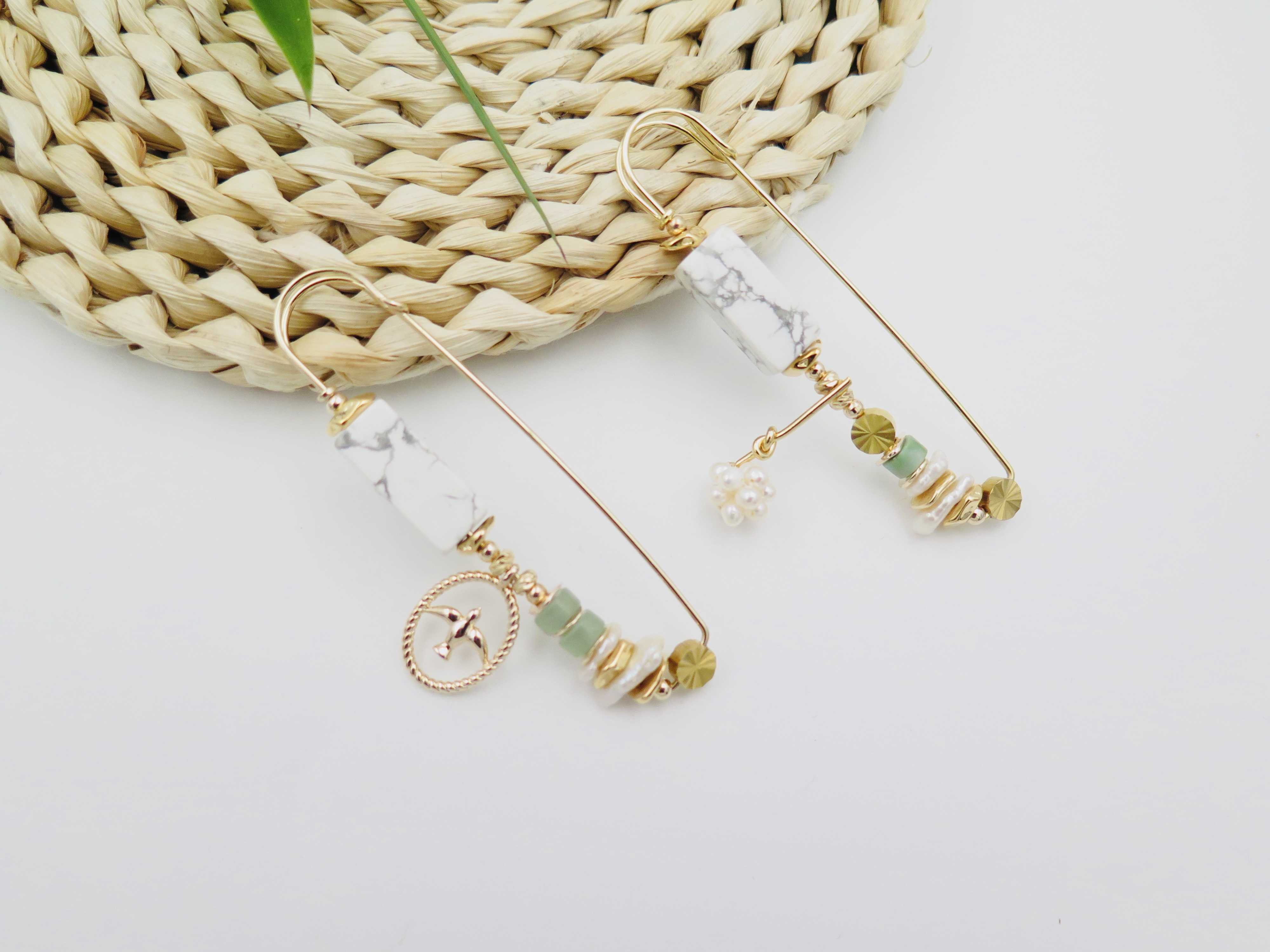 COLE COOL Natural white stones pin Japanese style best gift