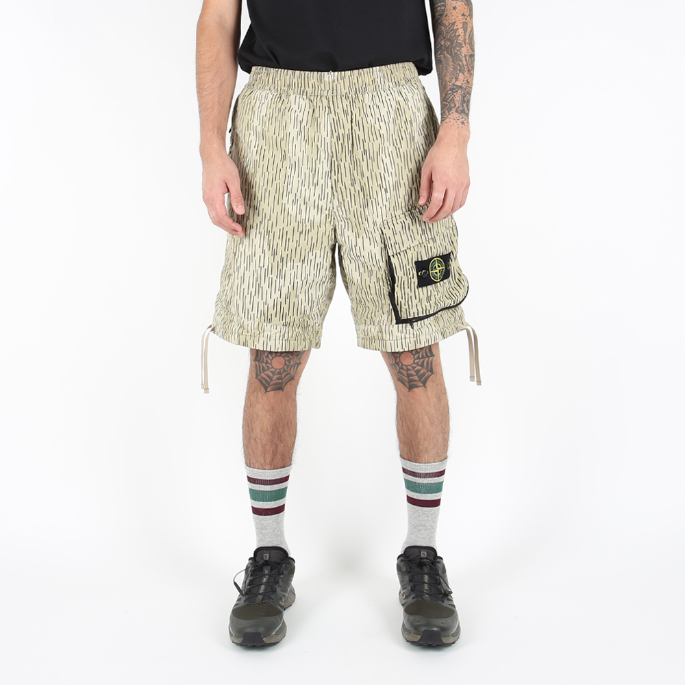 Stone Island 100％聚酰胺 反光線條 百慕大短褲 米色