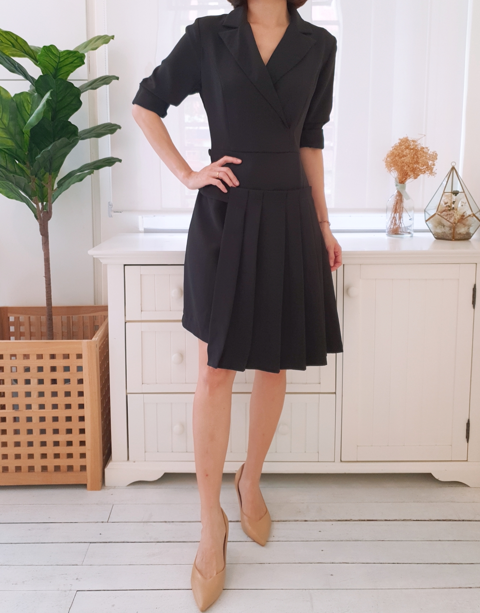 L/SLEEVE SIDE PLEATED DRESS
