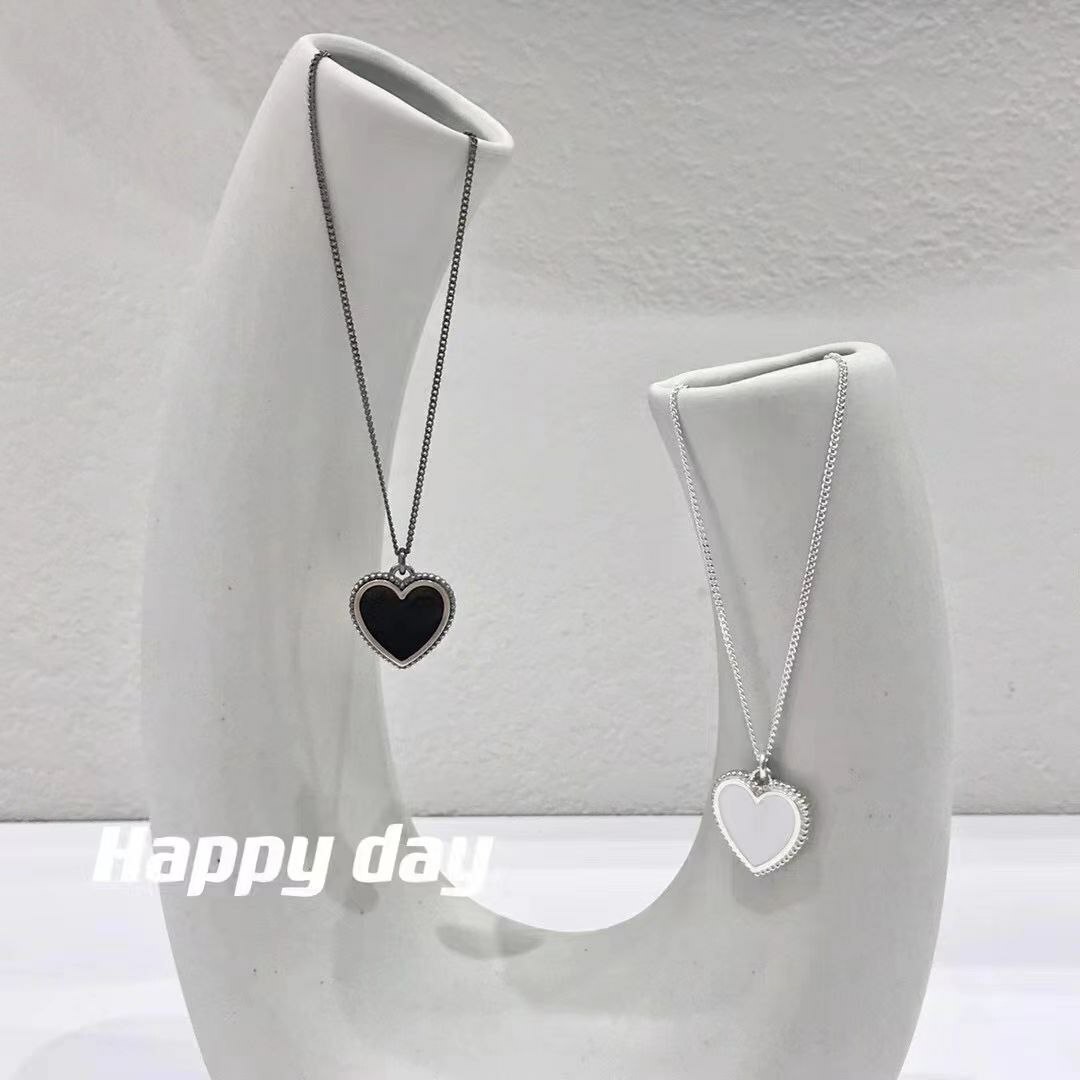 韩国Happy day饰品 - 纯银项链 黑白爱心 长度50CM