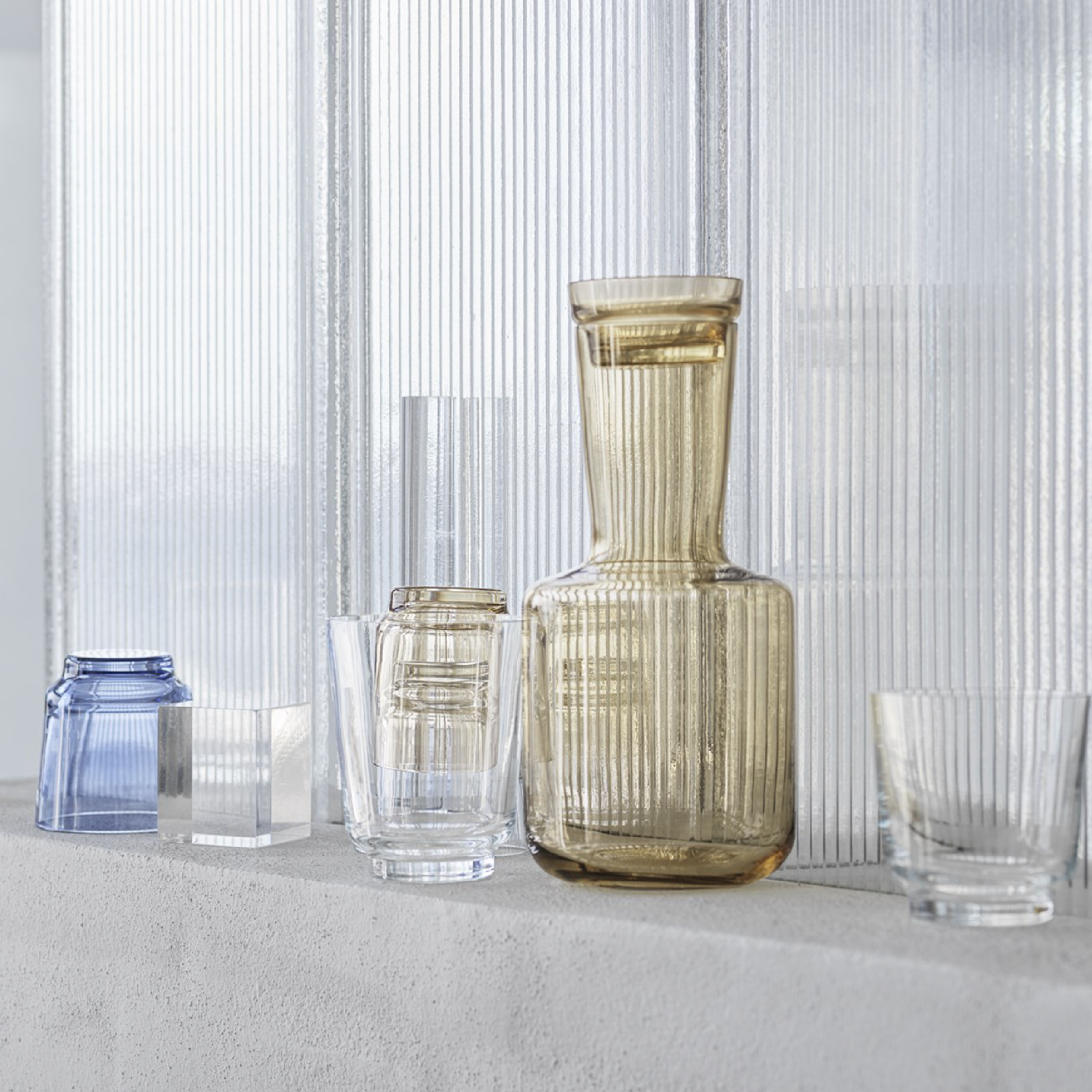 舉杯 / 水瓶 by Muuto