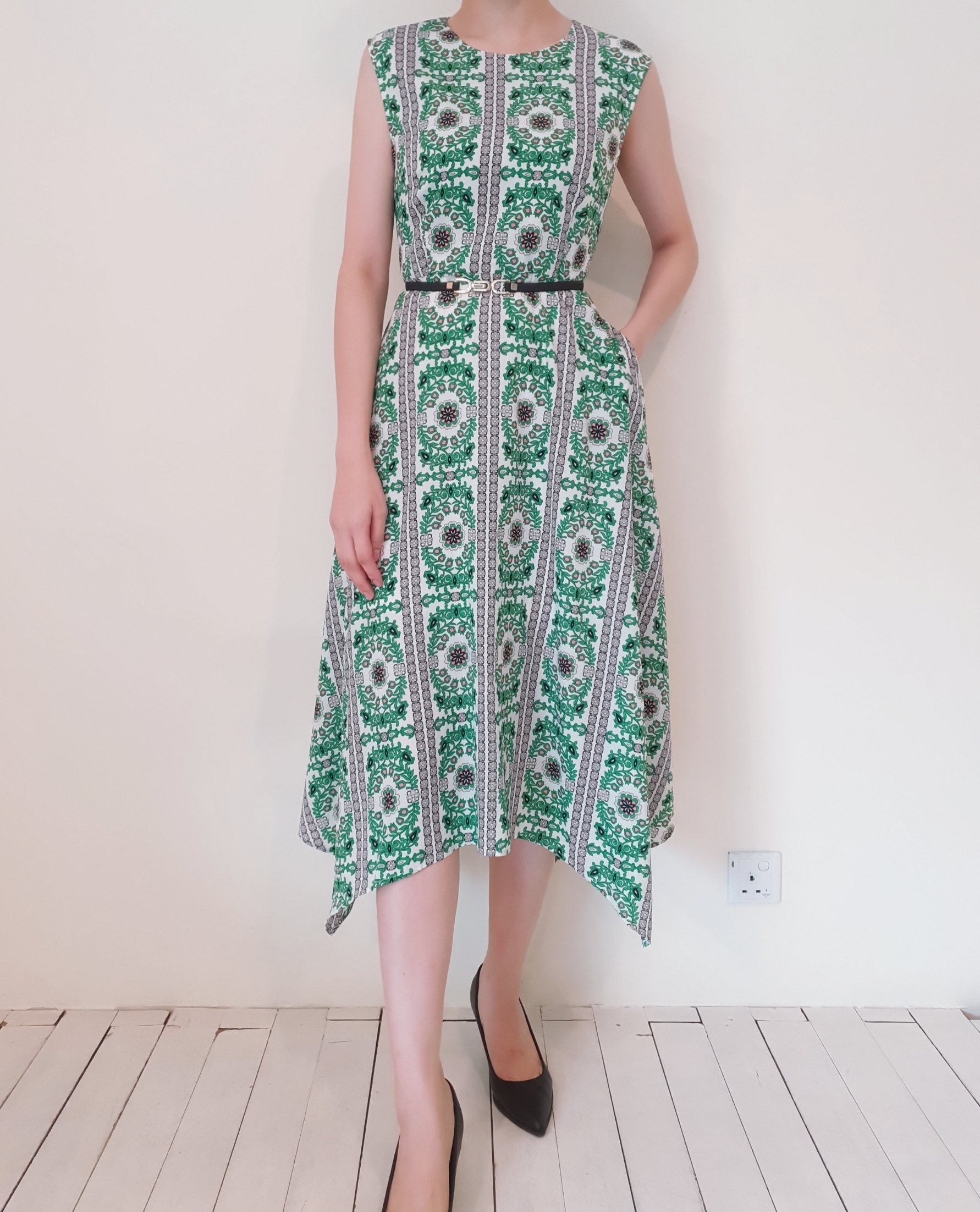 PRINTED ASYMMETRICAL FLARE DRESS (WITHOUT BELT)