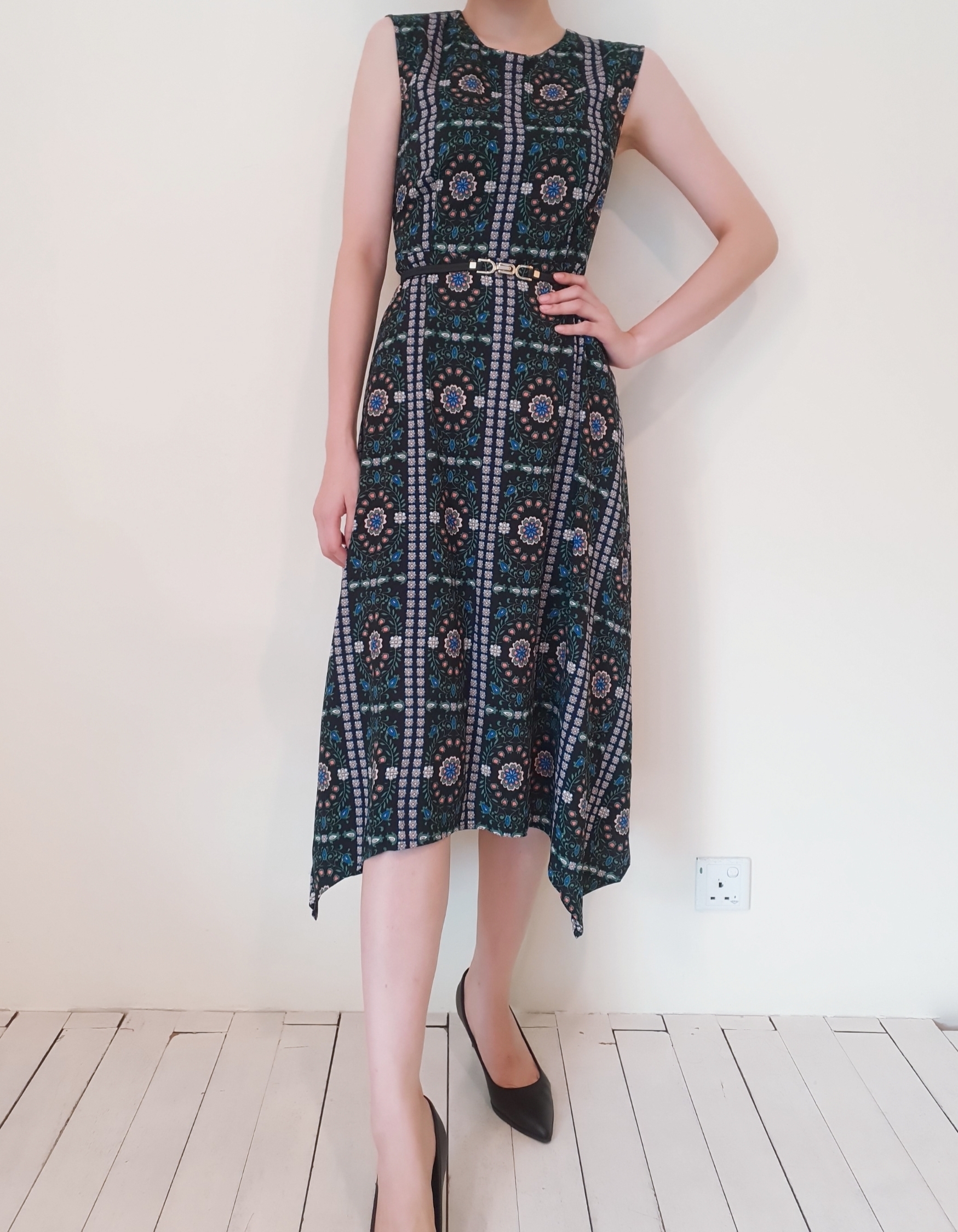 PRINTED ASYMMETRICAL FLARE DRESS (WITHOUT BELT)