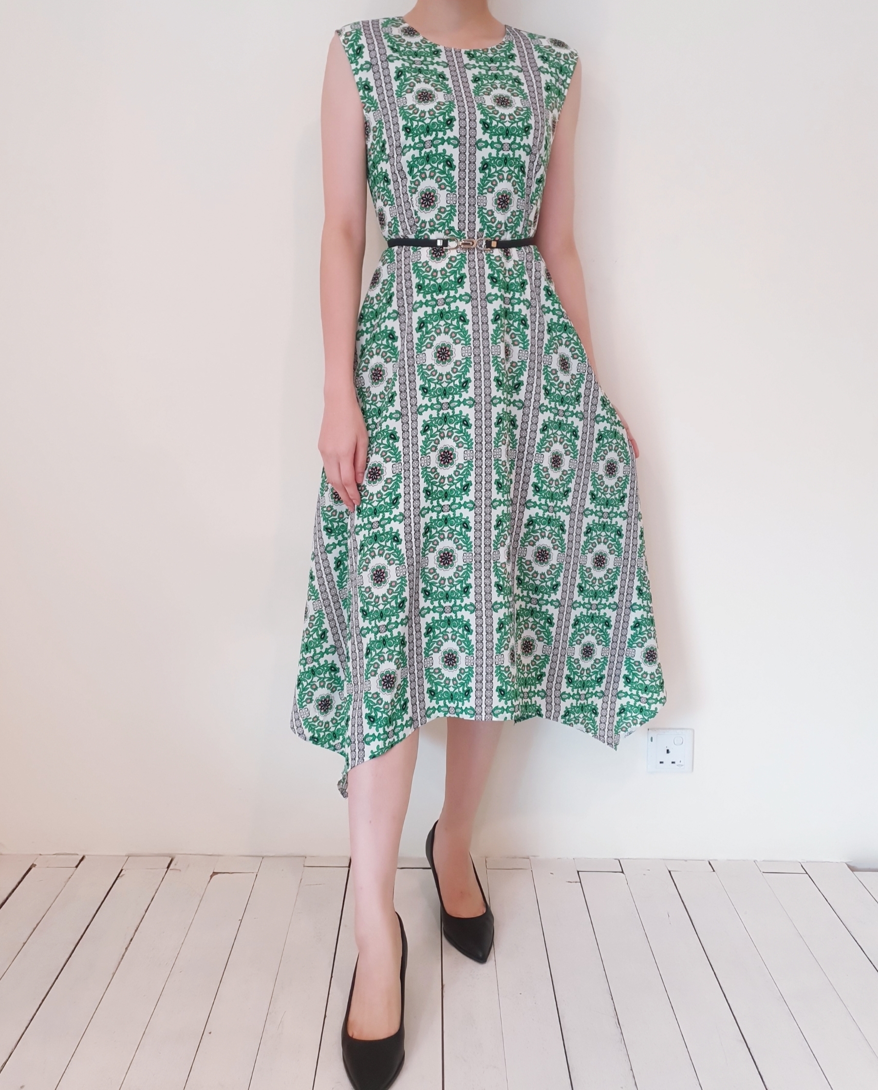PRINTED ASYMMETRICAL FLARE DRESS (WITHOUT BELT)