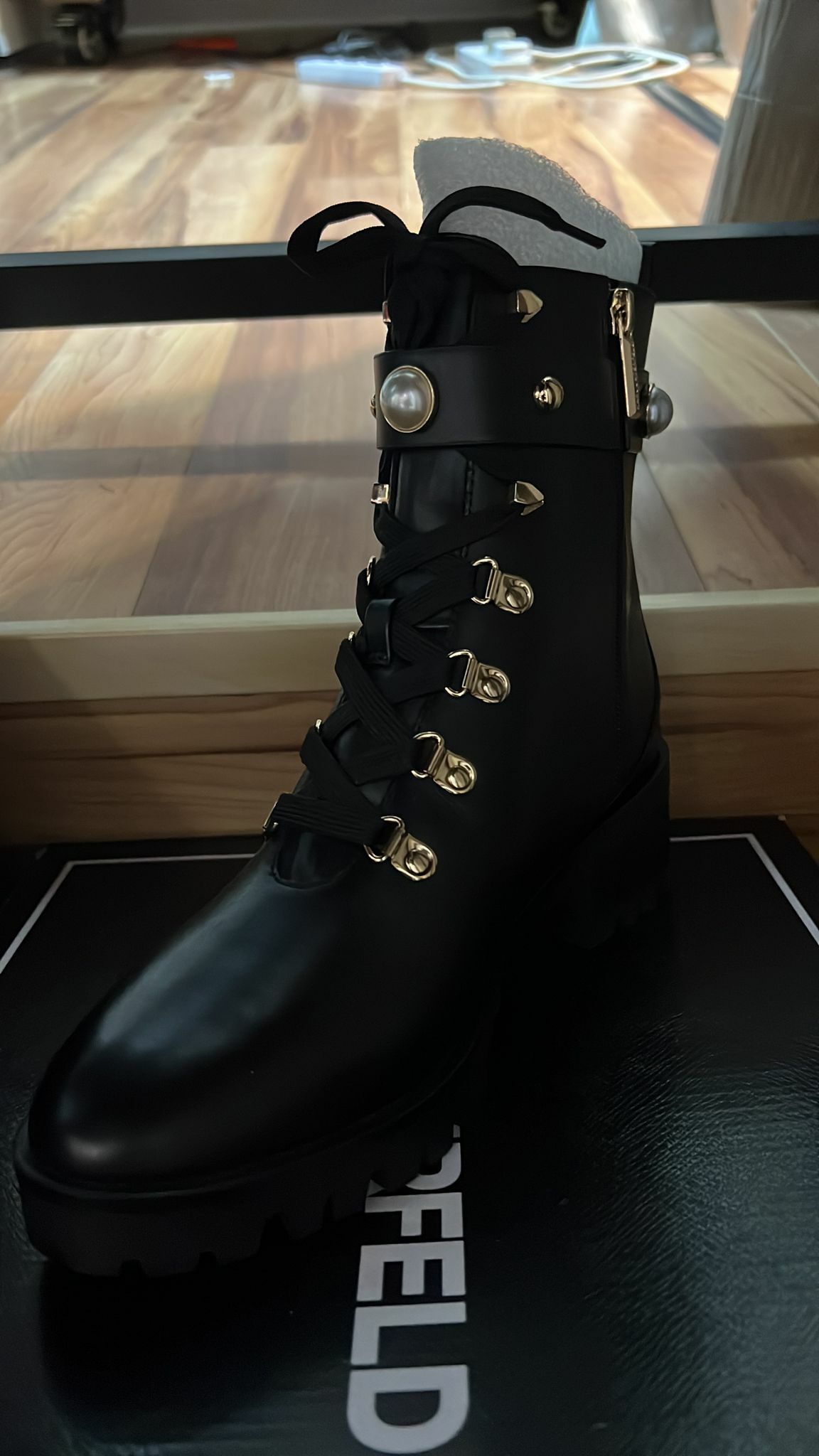 [S] KARL LAGERFELD PERRY LACE UP BOOTS, BLACK [FINAL SALE] (SKL121)