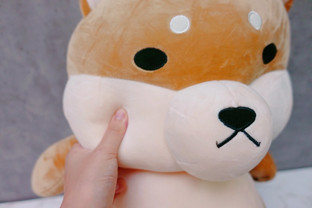 番茄媽咪推薦傲嘟嘟の柴之助抱枕，療癒又紓壓