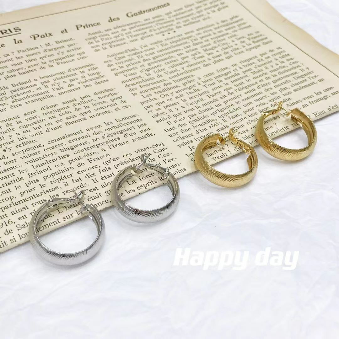韩国Happy day饰品 防敏针 金银耳圈
