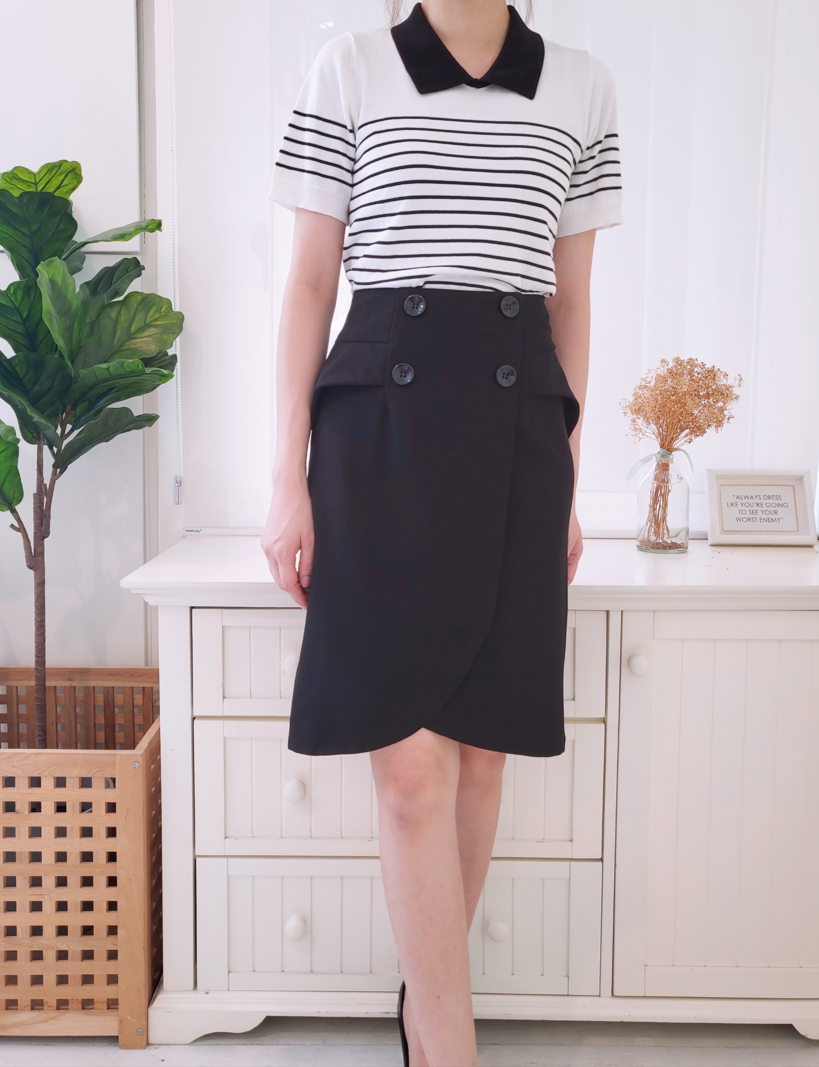 BUTTON MIDI SKIRT
