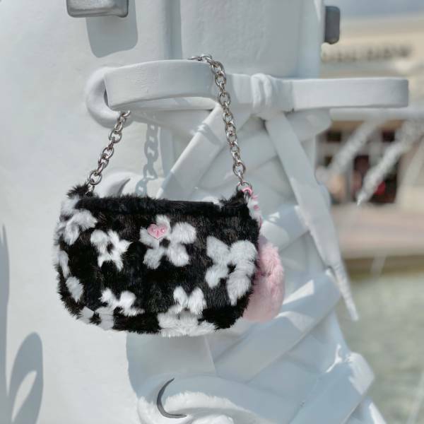 JCC 黑色小花鏈帶法棍包