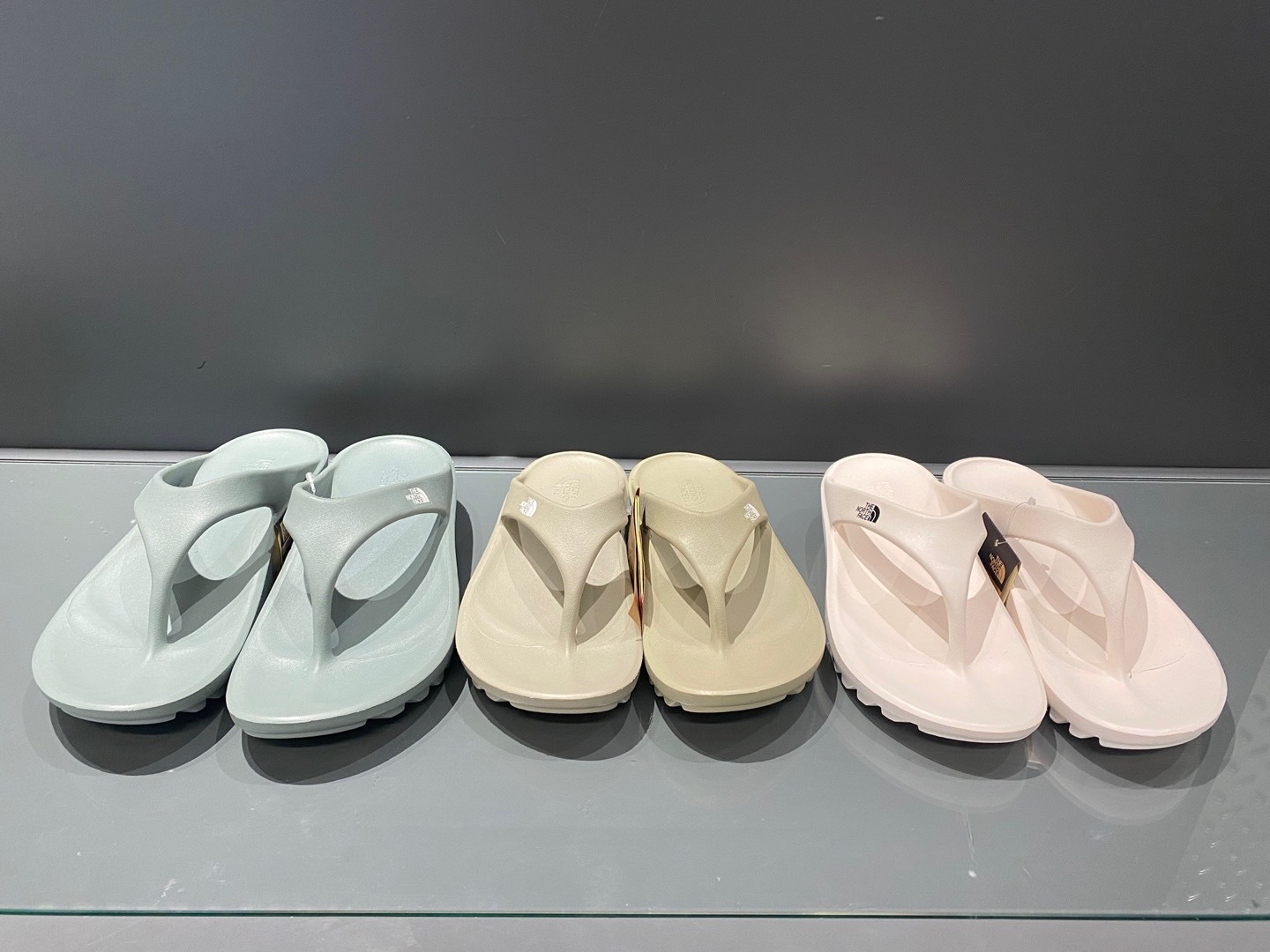 THE NORTH FACE 白標限定 夏季新款 人字拖 夾腳拖 淺綠 奶茶 象牙白  NS98N06