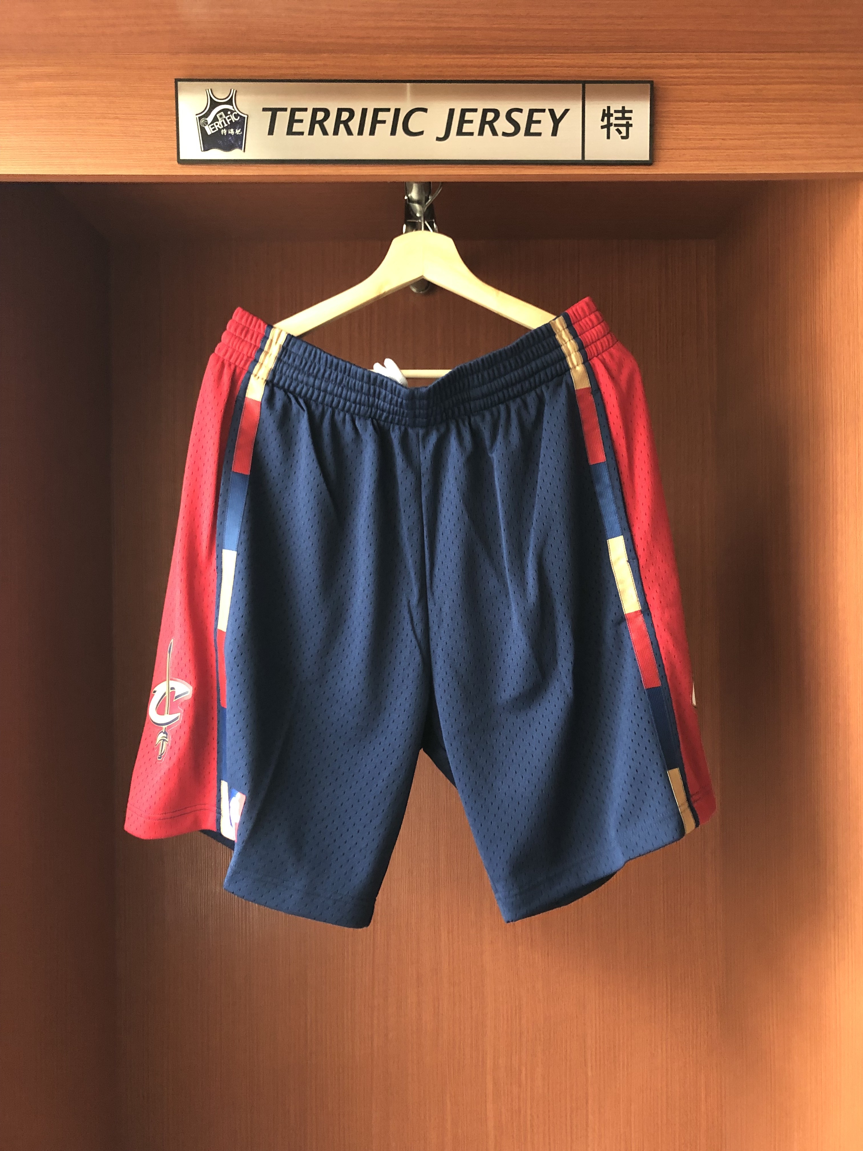 NBA球褲 Cleveland Cavaliers 克里夫蘭騎士 海軍藍 M&N Swingman Shorts 球迷版 有口袋 全新