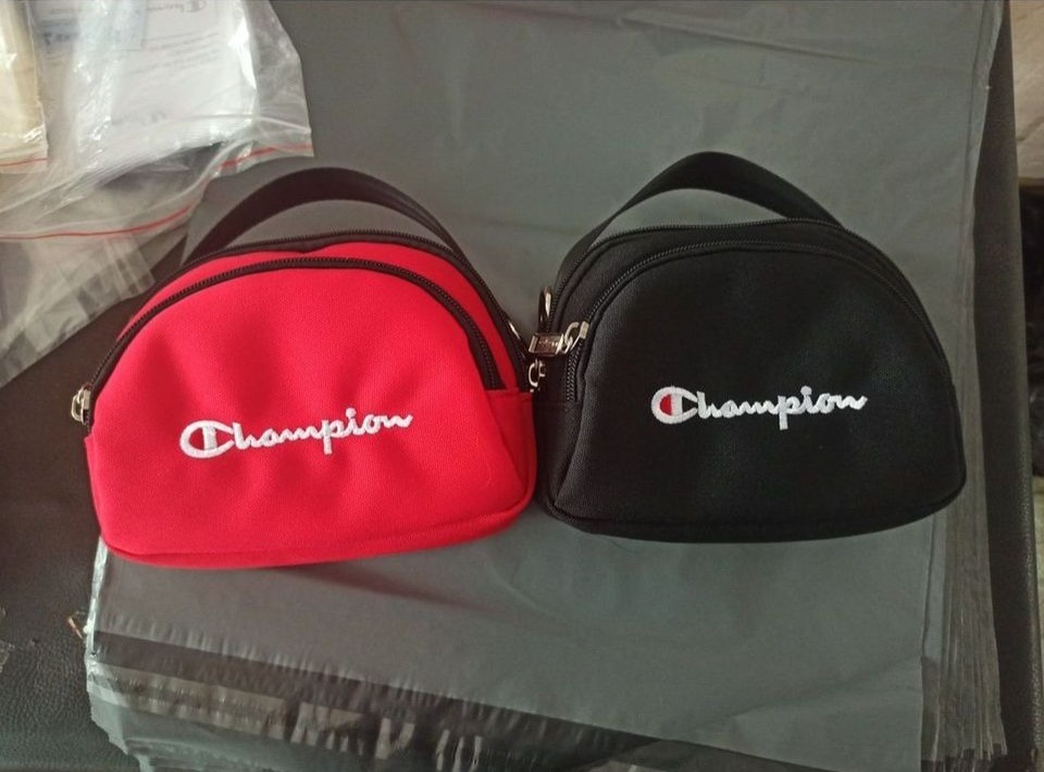 Champion新款肩背小包