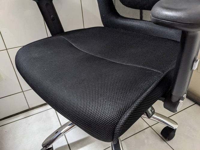 瘋癲厭世上班推薦NQ彈力美臀坐墊，我的腰得到大解放