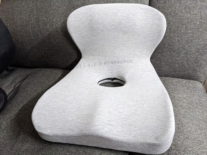 瘋癲厭世上班推薦NQ彈力美臀坐墊，我的腰得到大解放