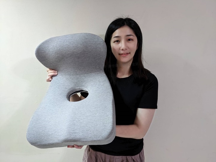 瘋癲厭世上班推薦NQ彈力美臀坐墊，我的腰得到大解放