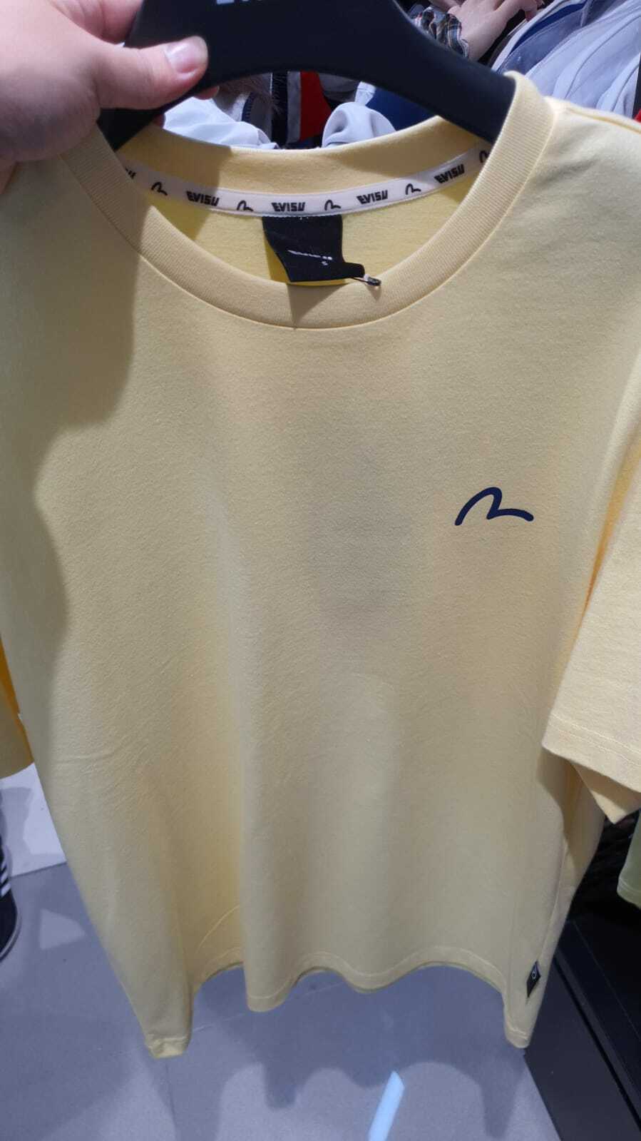 [S] EVISU PLANNED HILLS ENGLISH LOGO ROUGE SHORT SLEEVE T-SHIRT, YELLOW, EU5UTS903-YELLOW (SEV41)