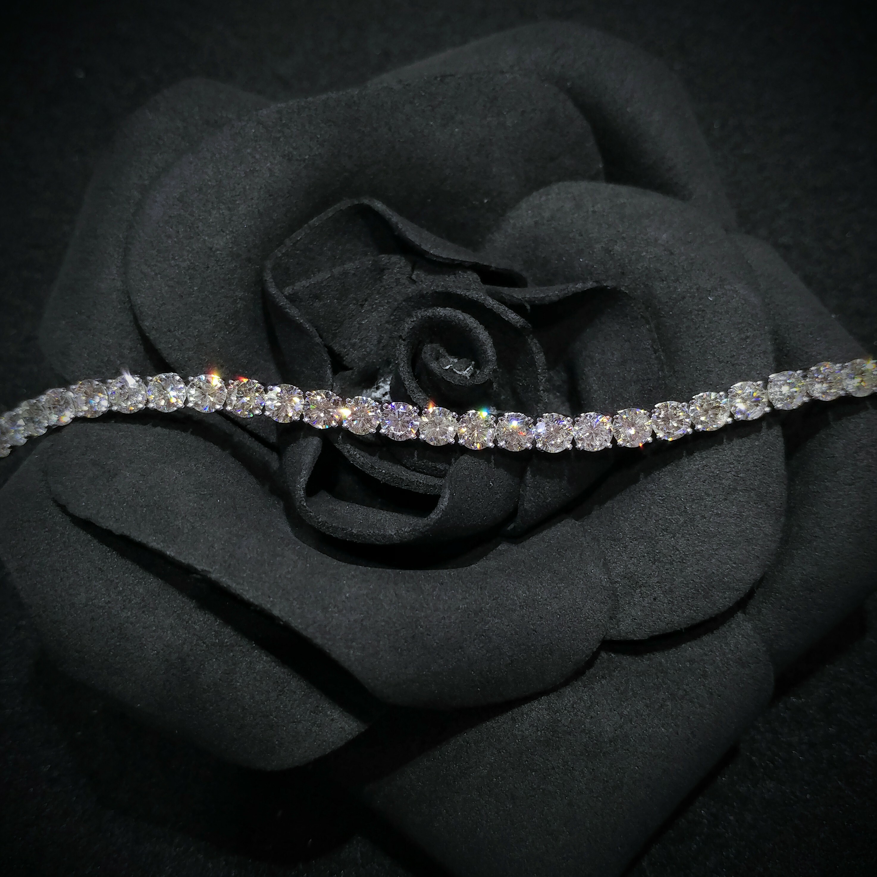 全新18K白金9卡56份鑽石手鍊