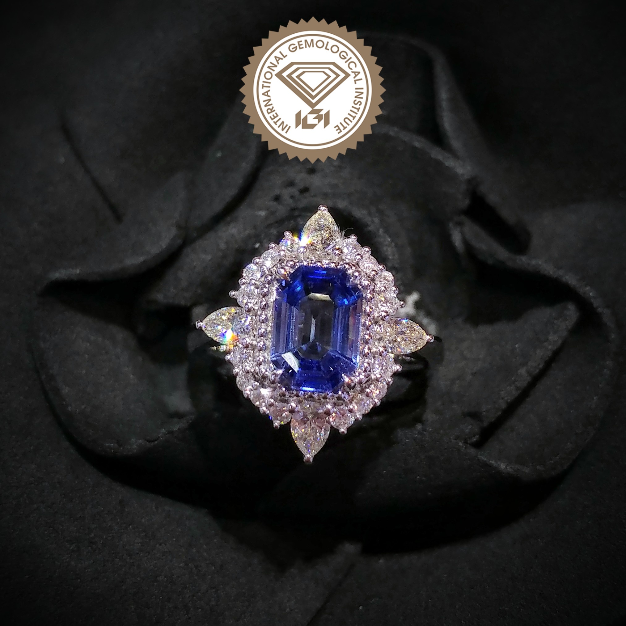 18K White Gold 1.46ct Sapphire and Diamond Ring