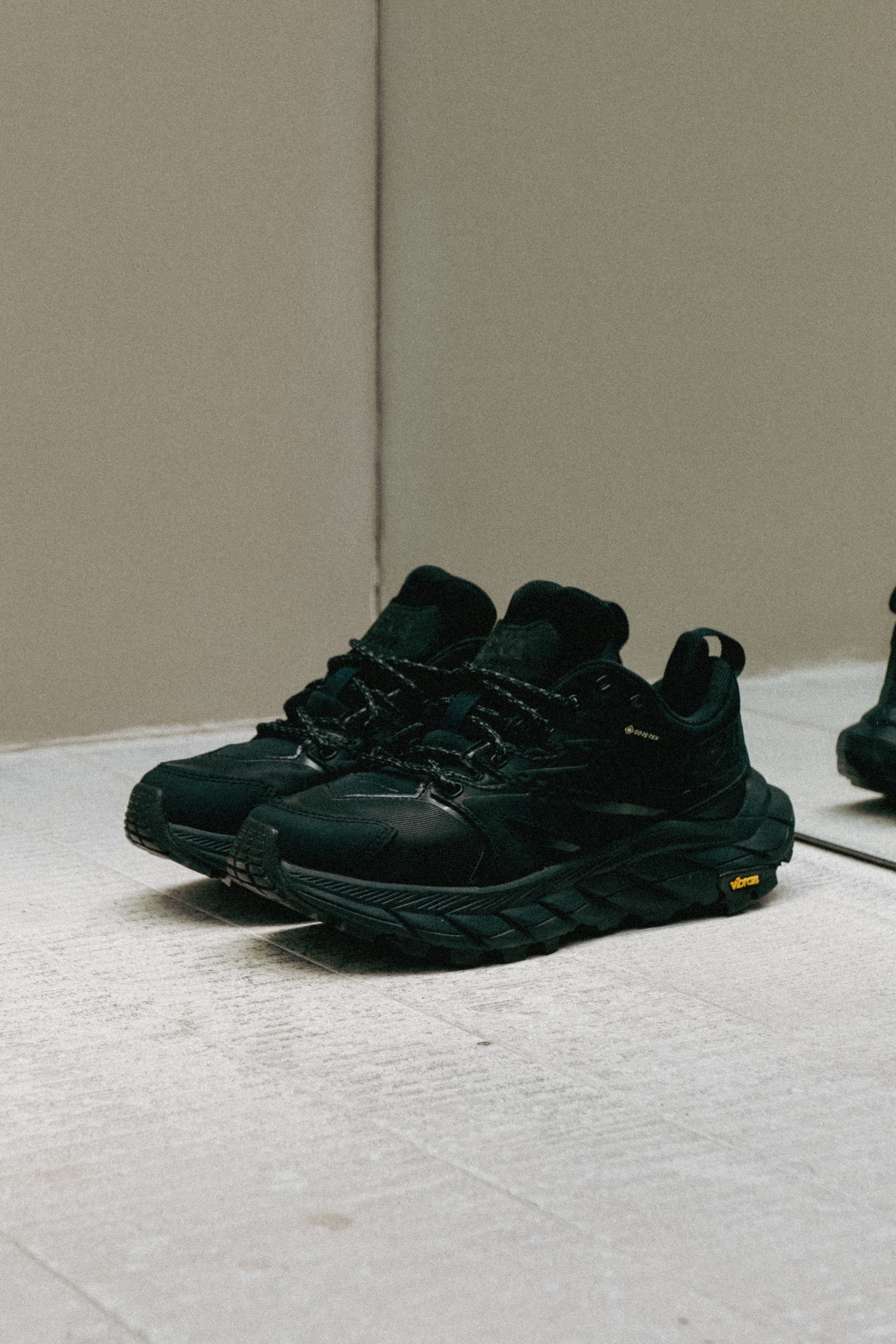 HOKA ONE ONE ANACAPA LOW Women Gore-Tex®️ Black