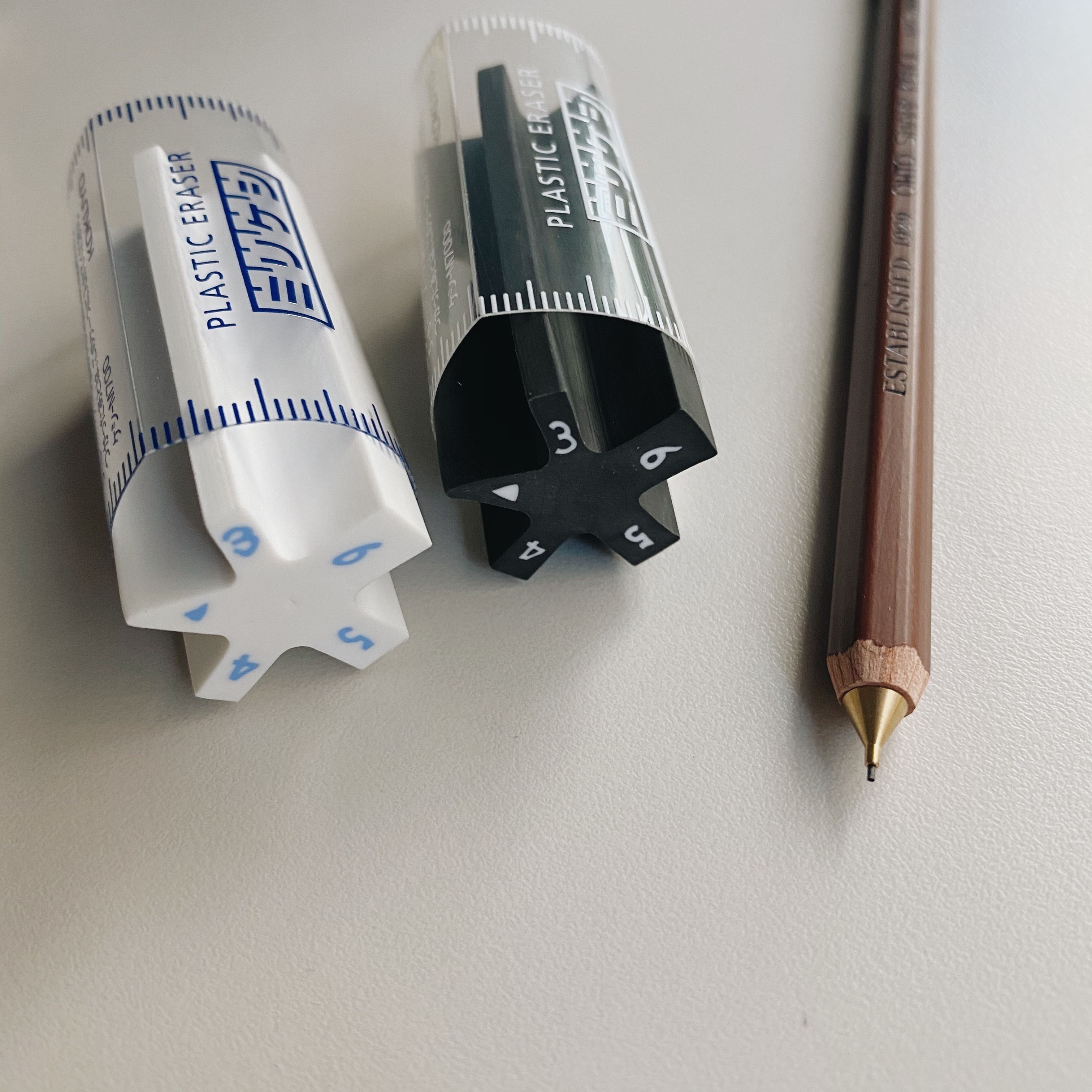 釐米橡皮擦 (黑色/白色)｜日本KOKUYO