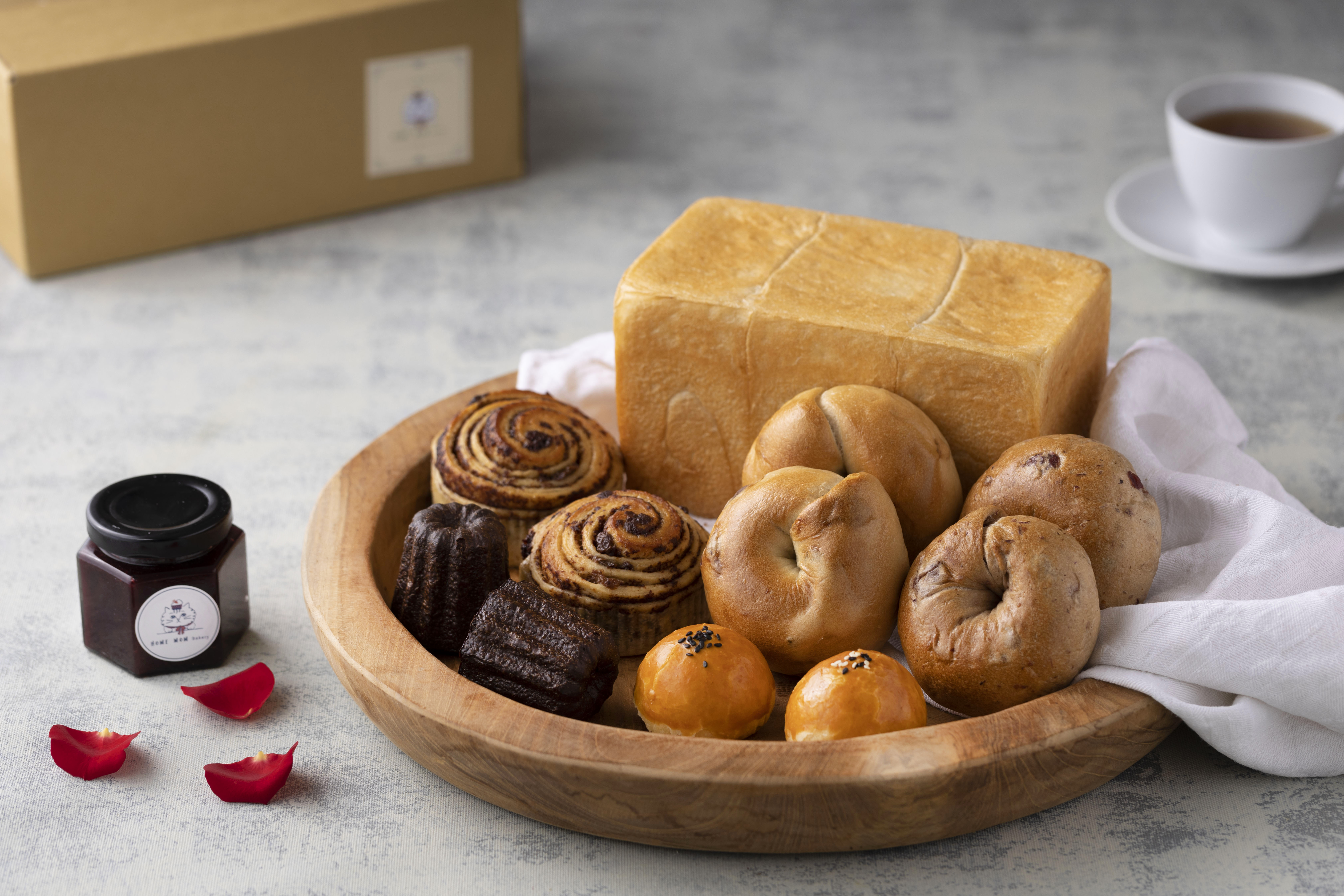 從早到晚包含甜點正餐和點心的幸福防疫包