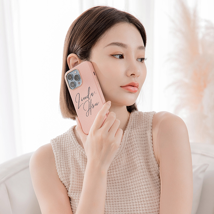 閉眼簽名 蜜荔殼 蜜荔粉皮革殼 - (訂製名字) iPhone客製化手機殼