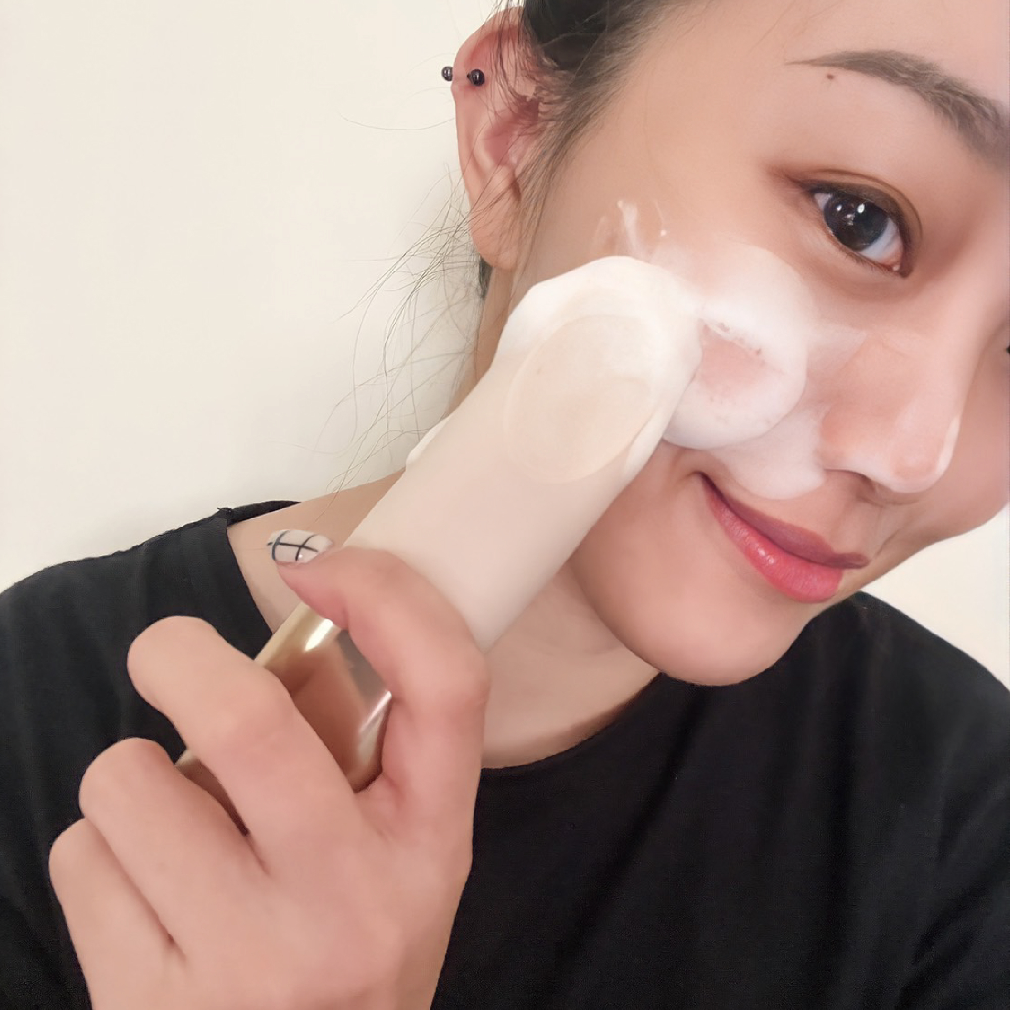 KOL Lachi推薦nueva絕美洗臉機