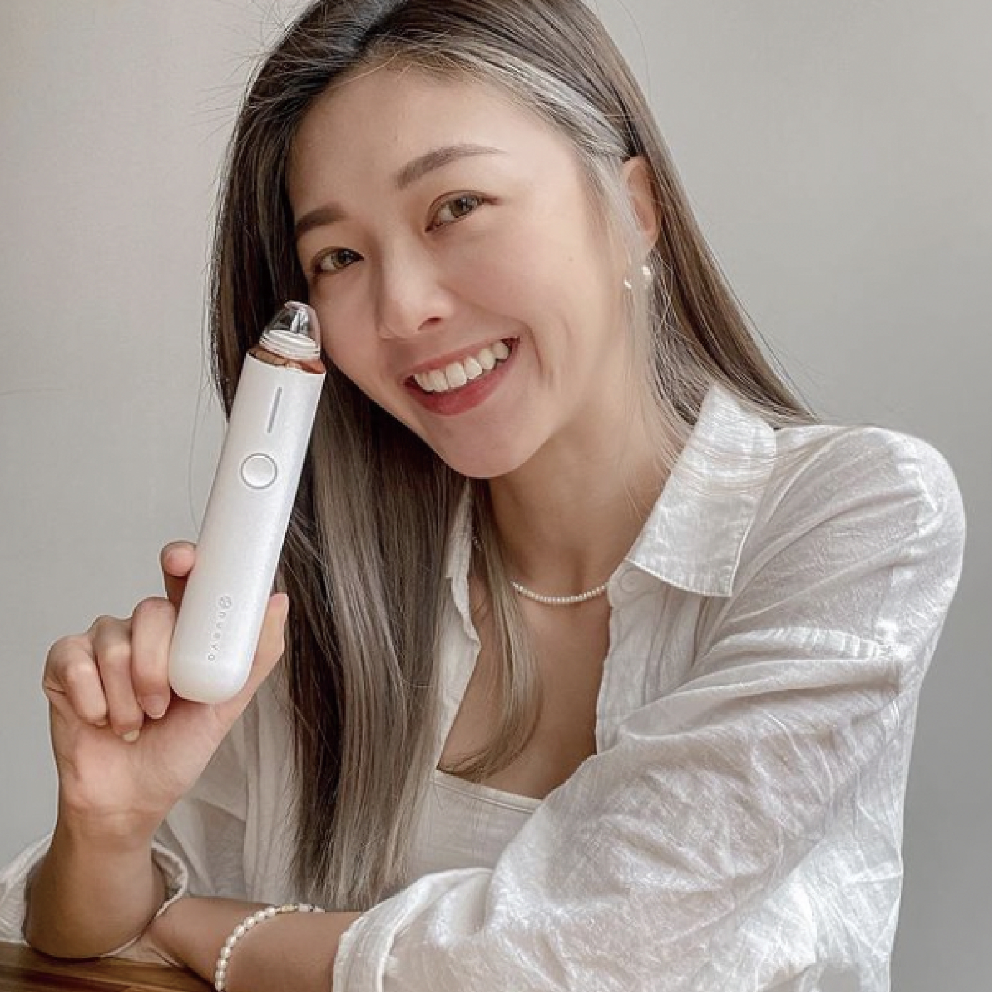 KOL Alina推薦nueva小極光粉刺機