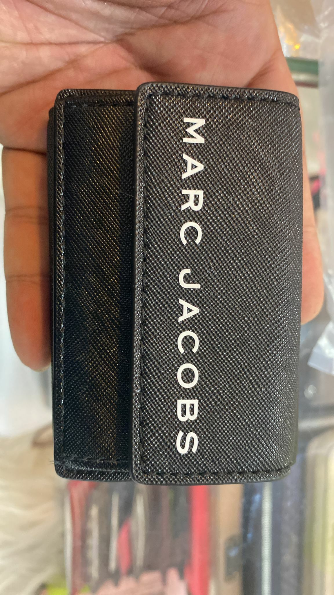 [S] MARC JACOBS M0015057-001 LOGO PRINTED MINI TRIFOLD WALLET, BLACK, 191267609850 (SMJ19)