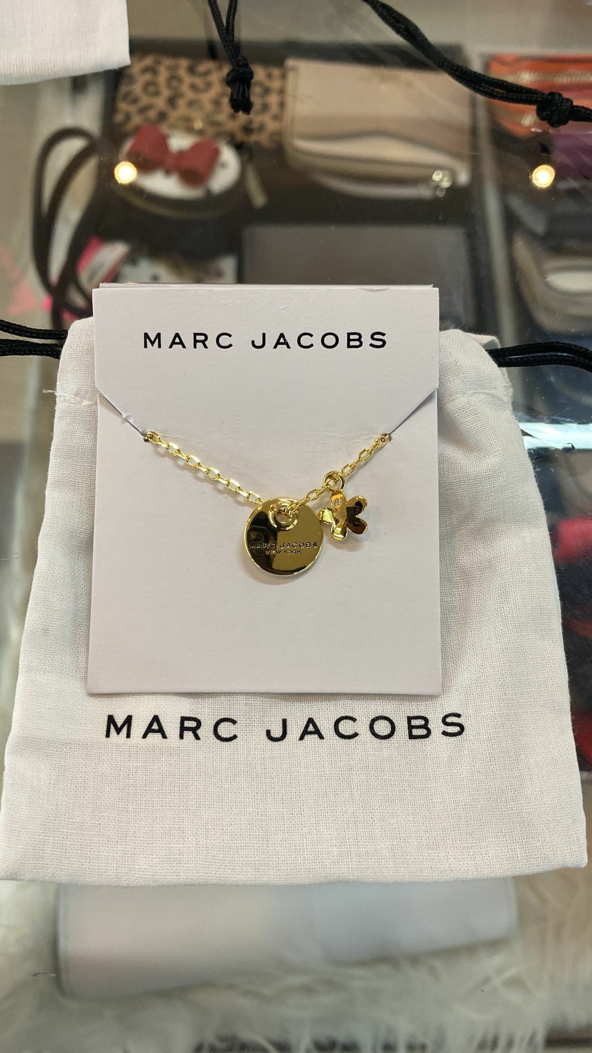 [S] MARC JACOBS M0016846-143 COIN ENAMEL PENDAT NECKLACE, CREAM/GOLD, 191267864389, 191267864389 (SMJ21)