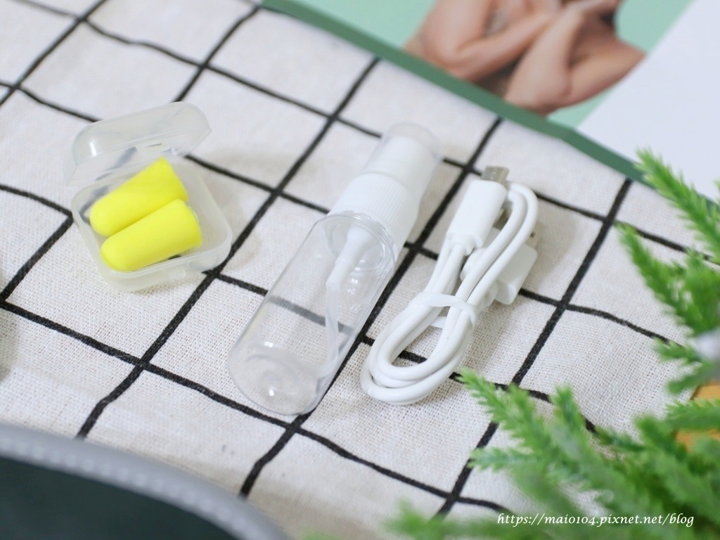 麥的小窩推薦時尚皮革三段溫控震動按摩熱敷眼罩，時尚又實用