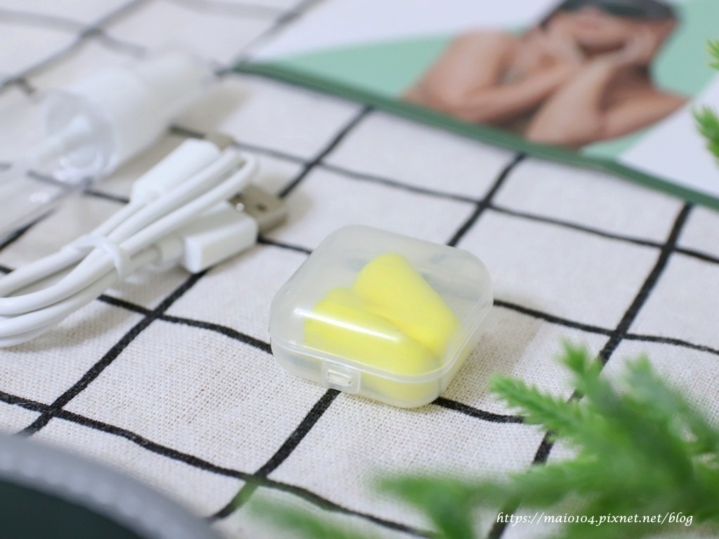 麥的小窩推薦時尚皮革三段溫控震動按摩熱敷眼罩，時尚又實用