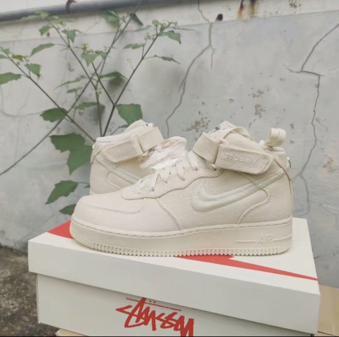 Stussy x Nike Air Force 1 Mid 