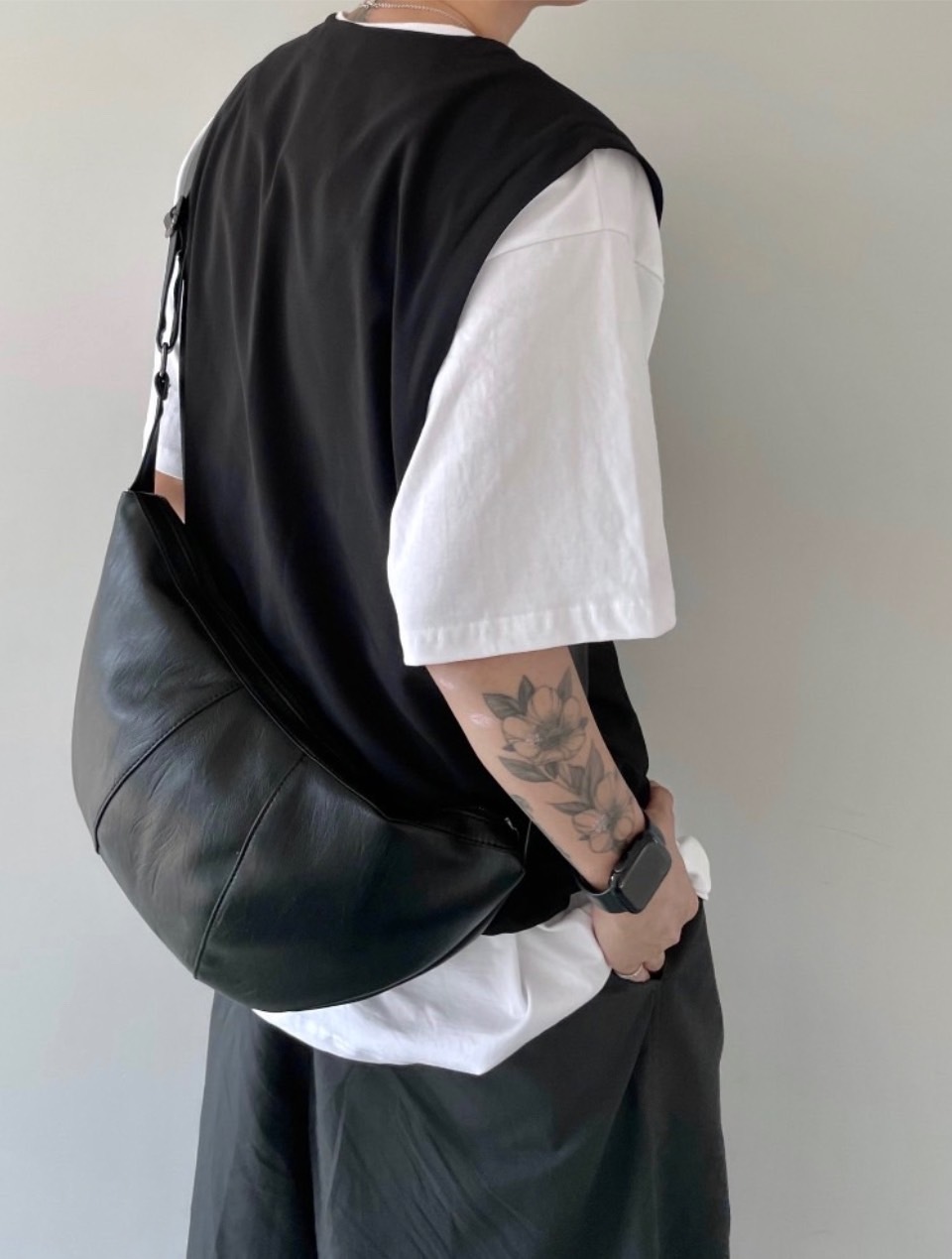 【最後現貨】韓國 柔軟 皮革 羊角 斜跨包