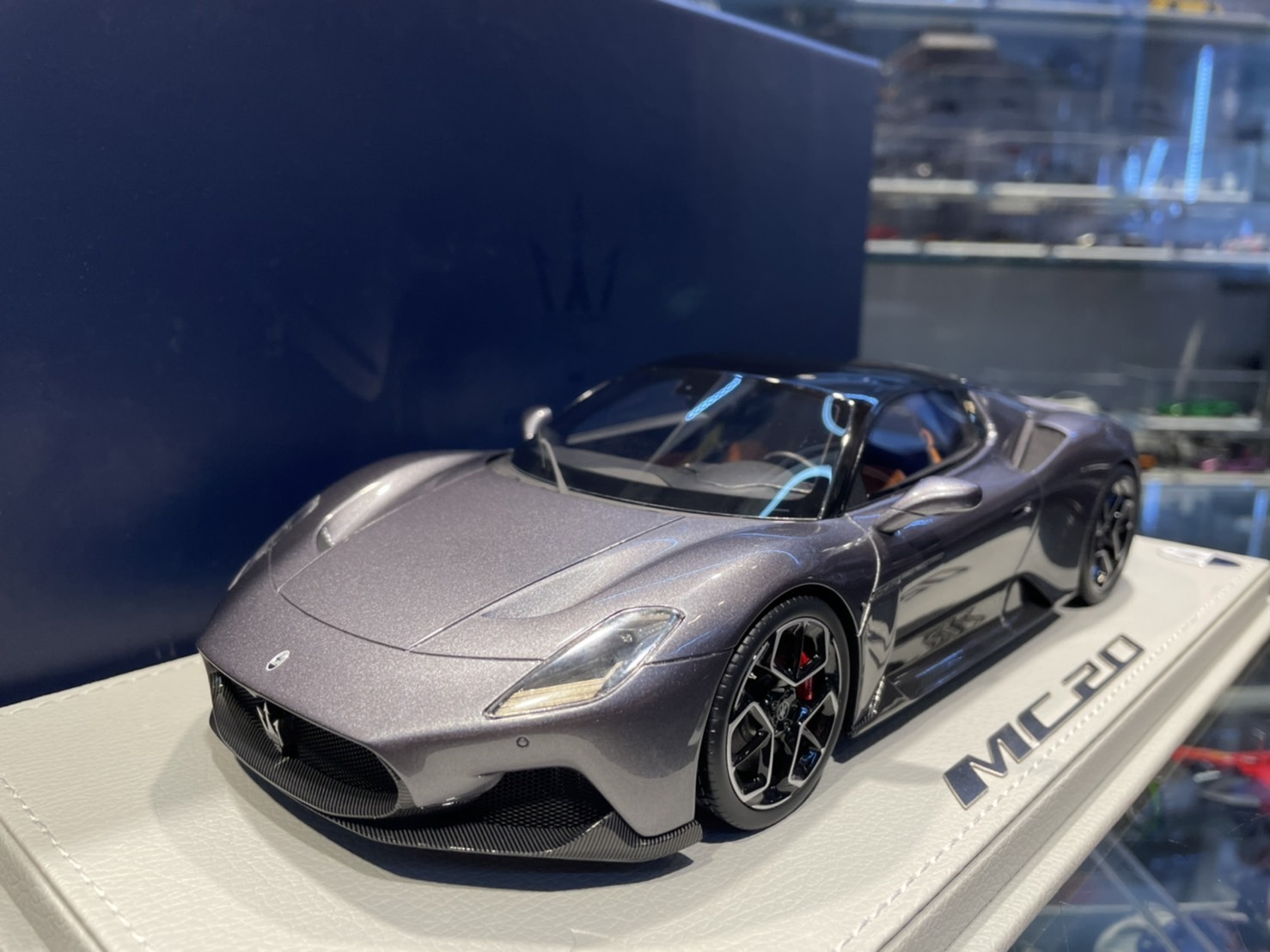 Maserati MC20 (Blu Infinito) 1/18 BBR