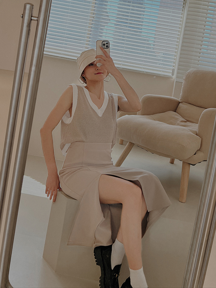 正韓-撞色V字領針織背心*3色