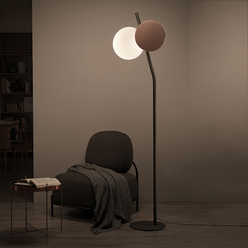 台灣 Xcellent｜新月立燈