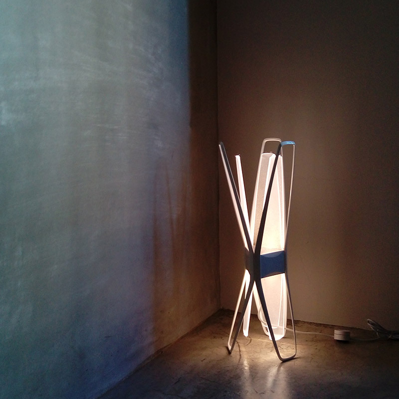 台灣 Xcellent｜太空漫步桌燈