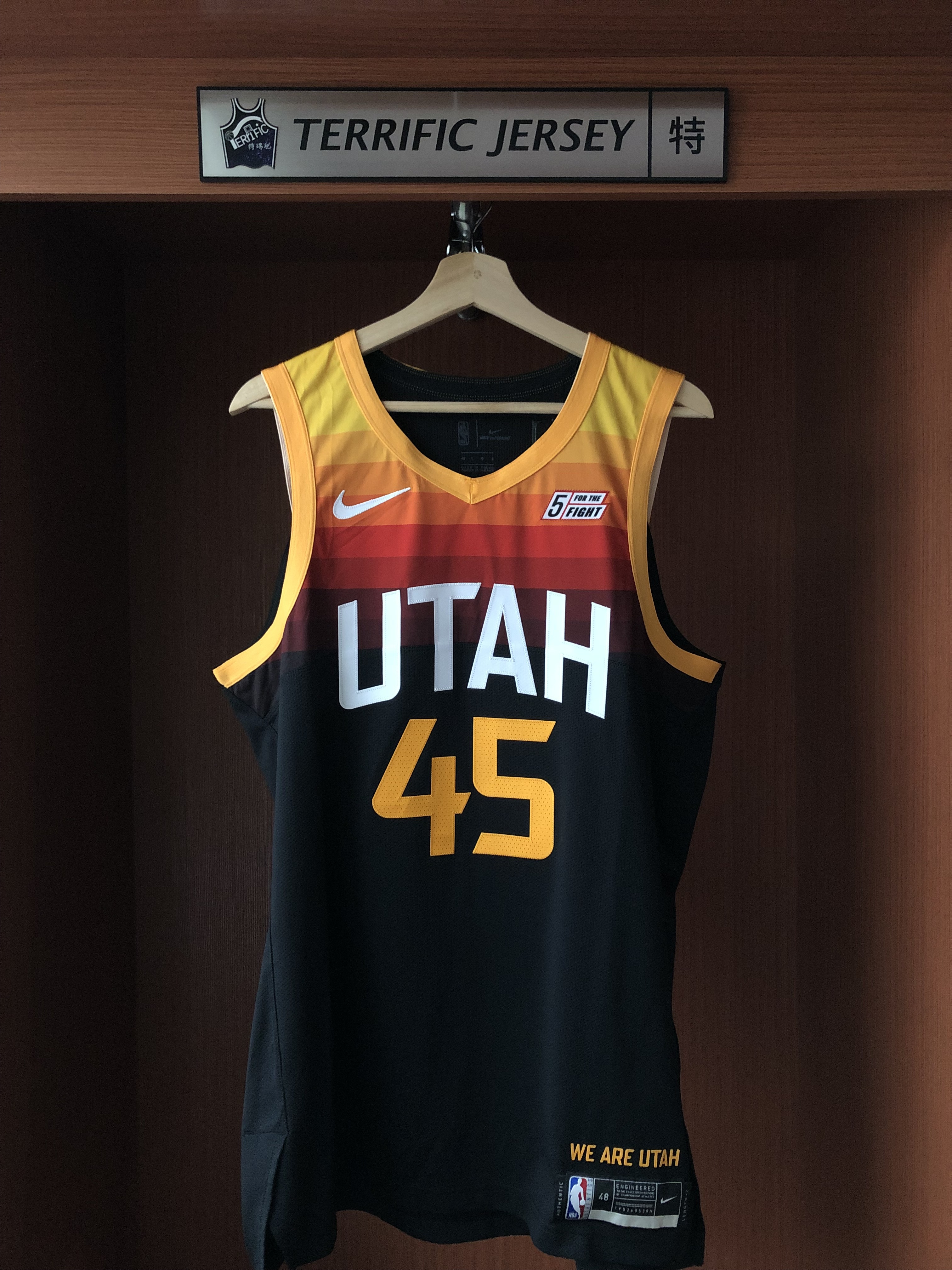 NBA球衣 Donovan Mitchell 猶他爵士城市 City Nike Authentic 球員版 電繡 含贊助商標 全新