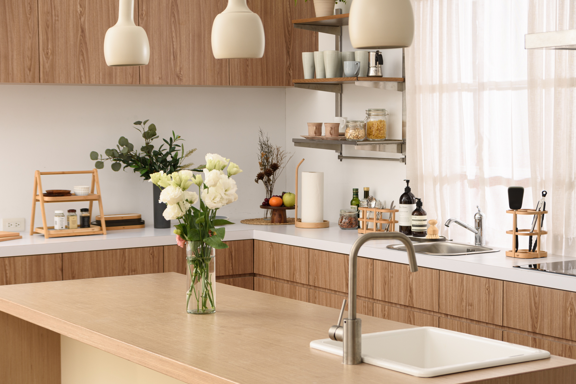 木質現代風廚房佈置