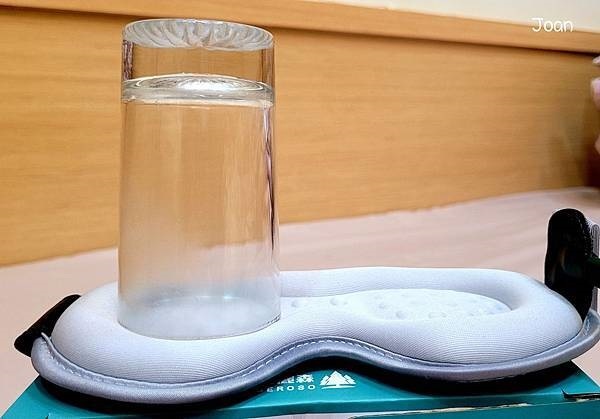 喬小安愛分享愛寫寫推薦時尚皮革三段溫控震動按摩熱敷眼罩，時尚又實用