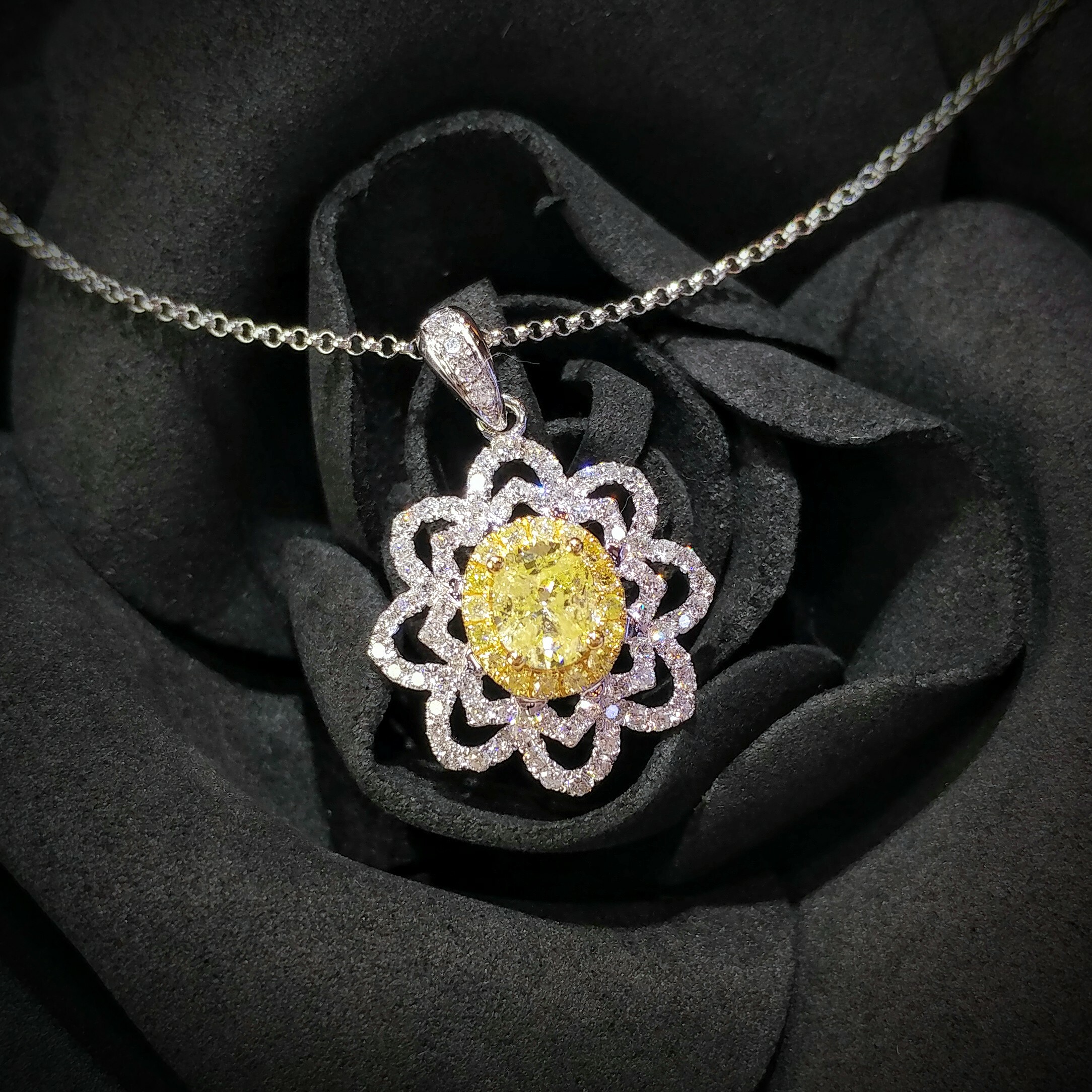 18K Gold 1.24ct Diamond Pendant